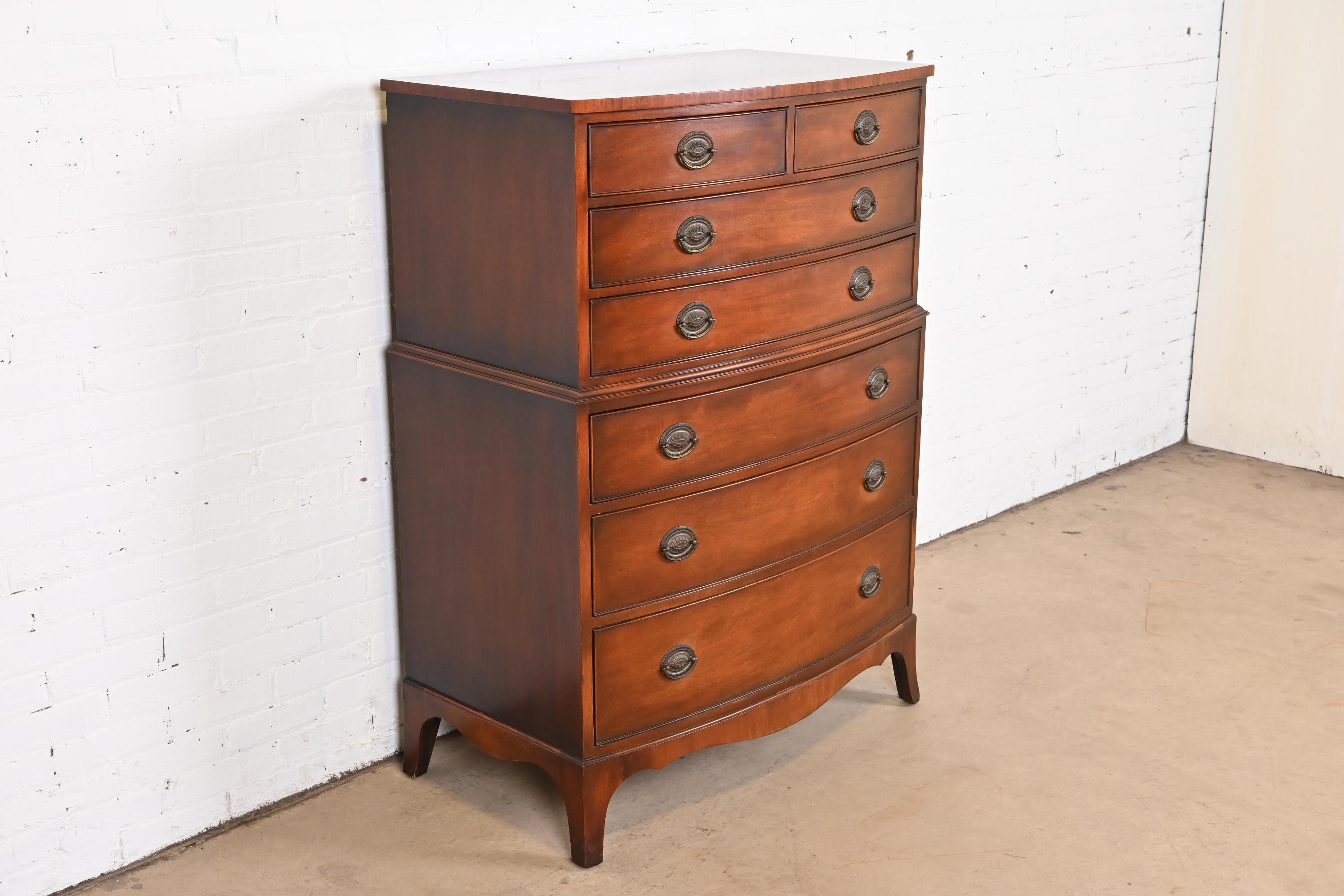 American Kindel Furniture Georgian Mahogany Bow Front Highboy Dresser, circa 1960s For Sale