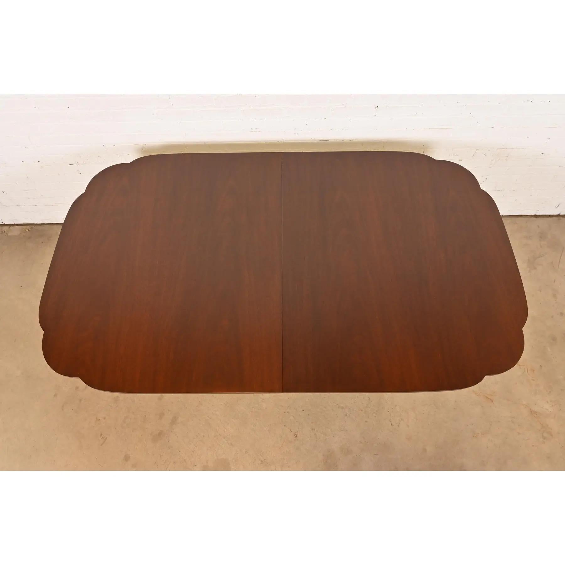 Kindel Furniture Mesa de Comedor Georgiana de Caoba con Doble Pedestal, Reacabada en venta 3