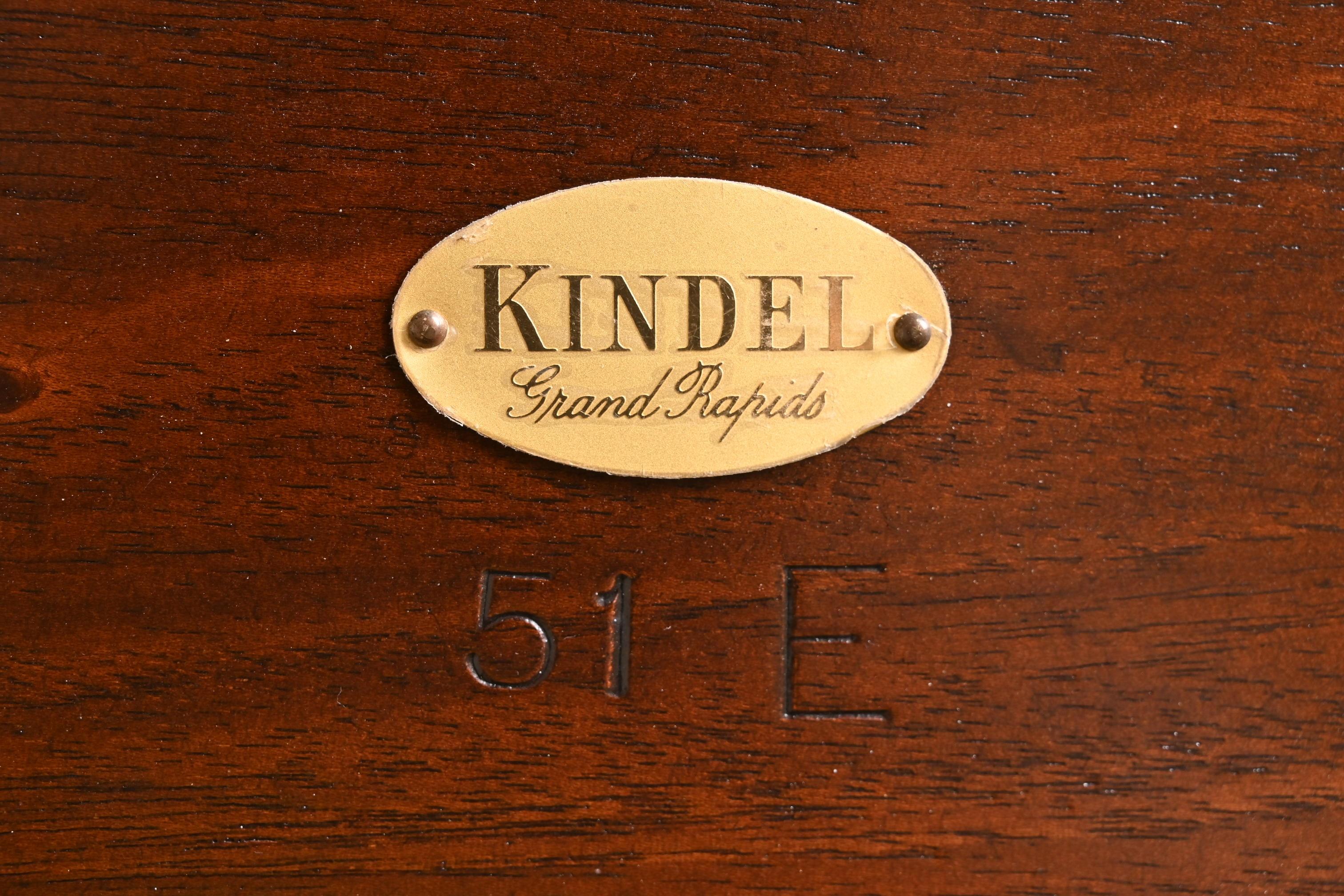 Kindel Furniture Georgian Mahogany Double Pedestal Dining Table, Refinished 5