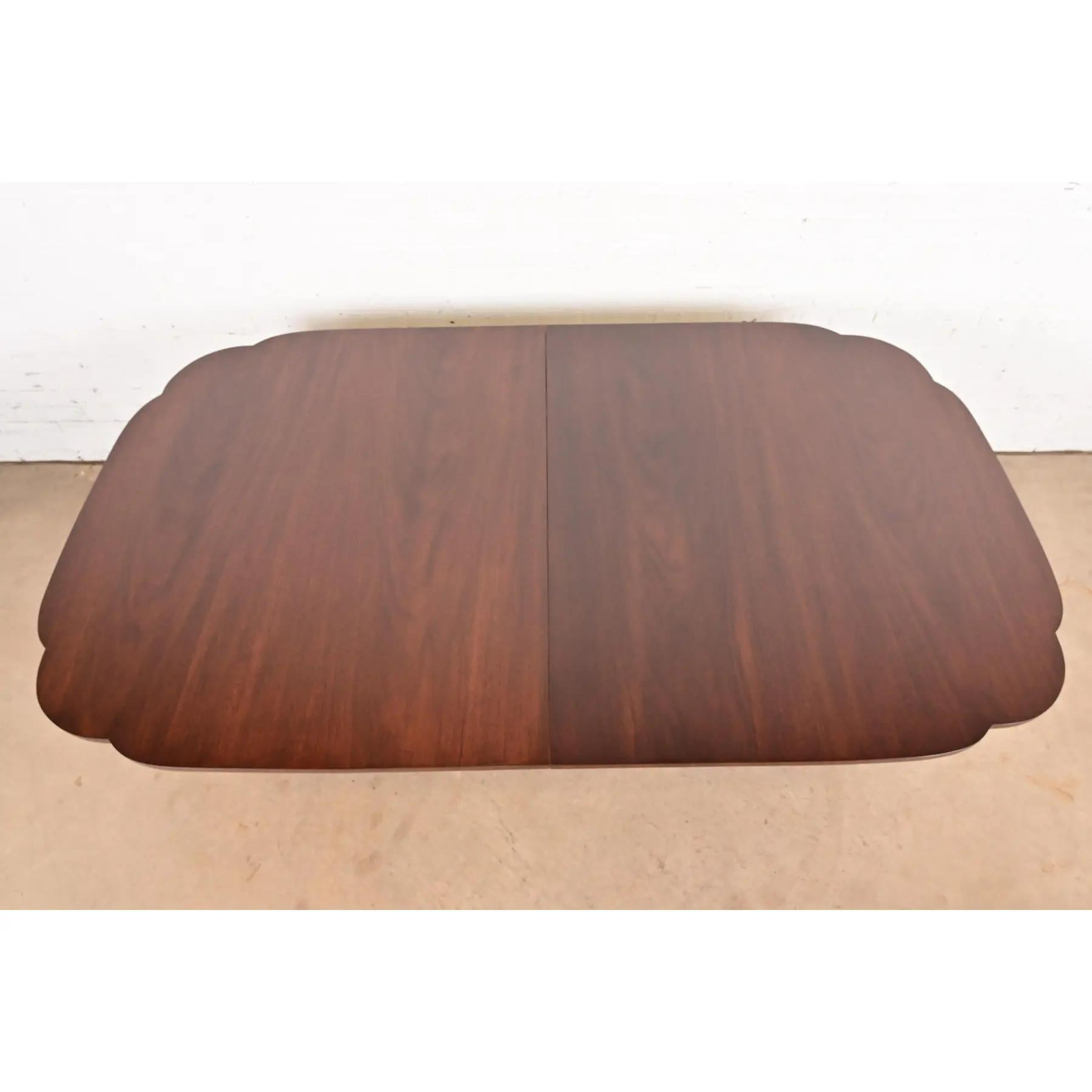 Kindel Furniture Georgian Mahogany Double Pedestal Dining Table, Refinished en vente 4