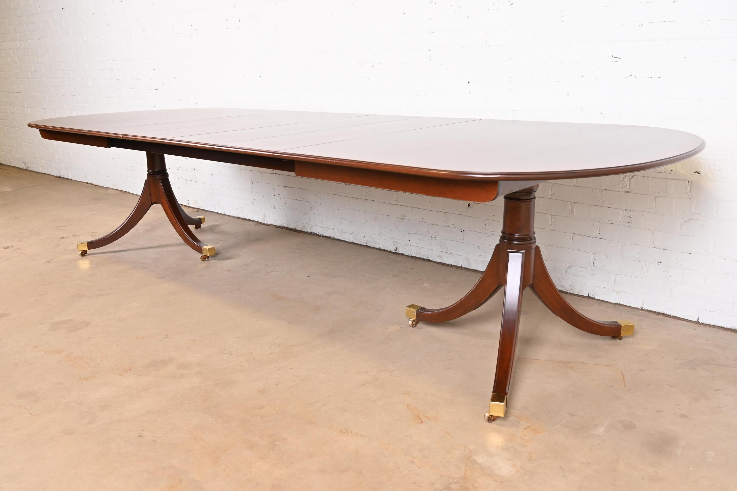 Late 20th Century Kindel Furniture Georgian Mahogany Double Pedestal Dining Table, Refinished For Sale