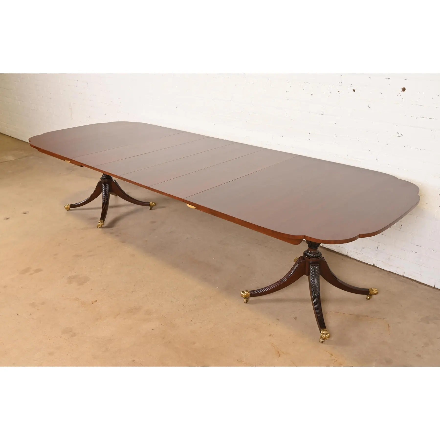 Kindel Furniture Mesa de Comedor Georgiana de Caoba con Doble Pedestal, Reacabada