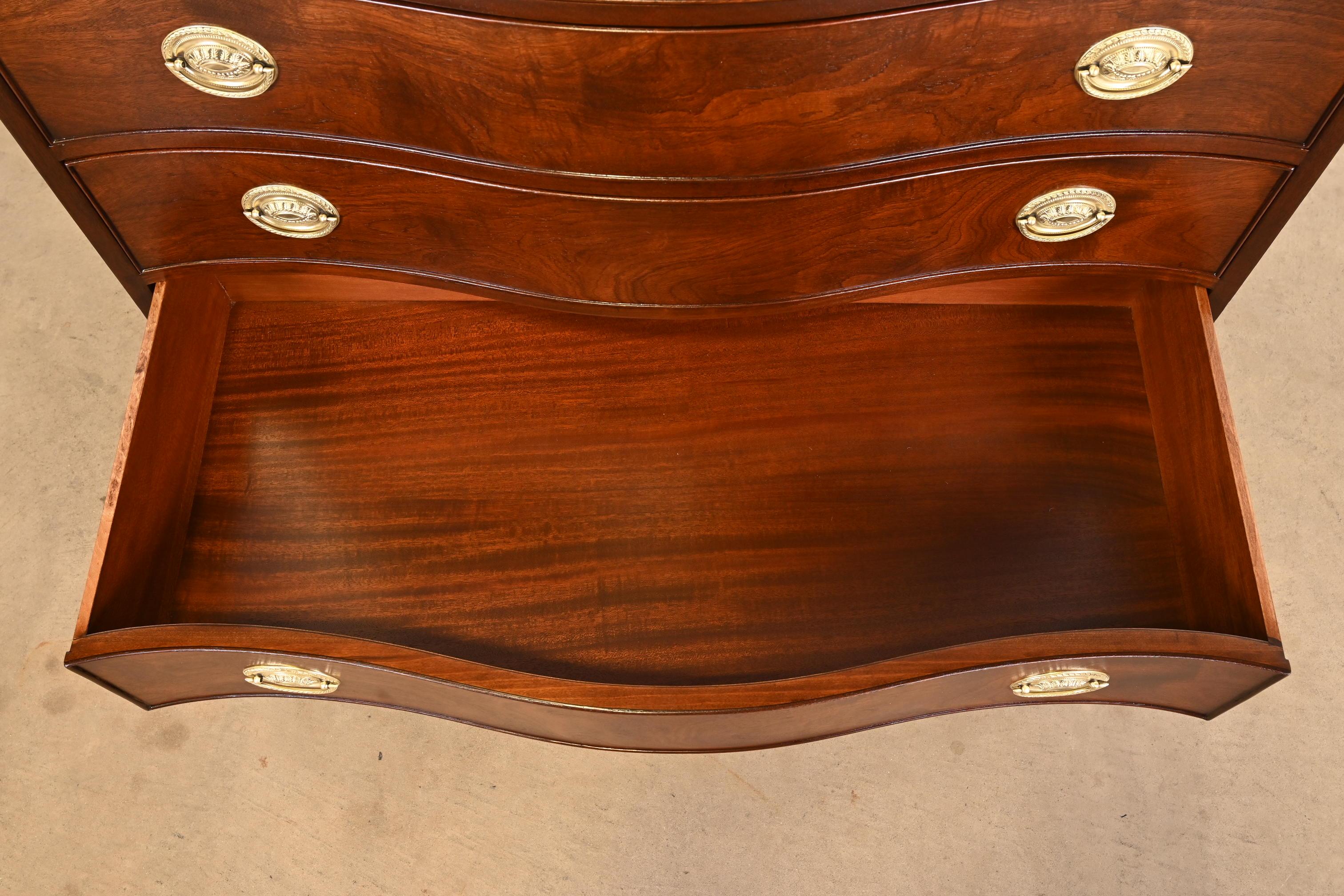 Kindel Furniture Georgian Mahogany Serpentine Front Chest of Drawers, Refinished 5
