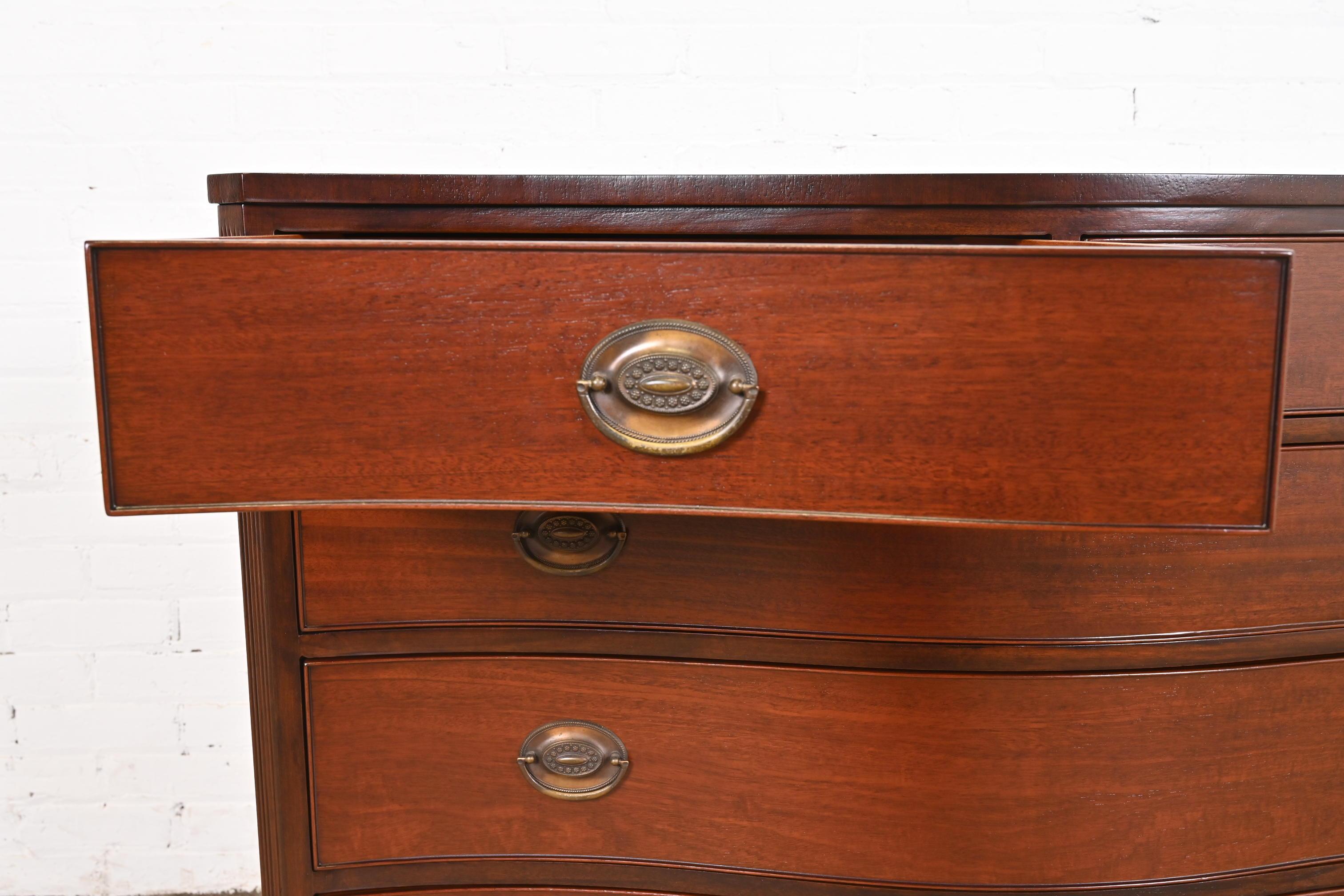Kindel Furniture Georgian Mahogany Serpentine Front Chest of Drawers, Refinished 8