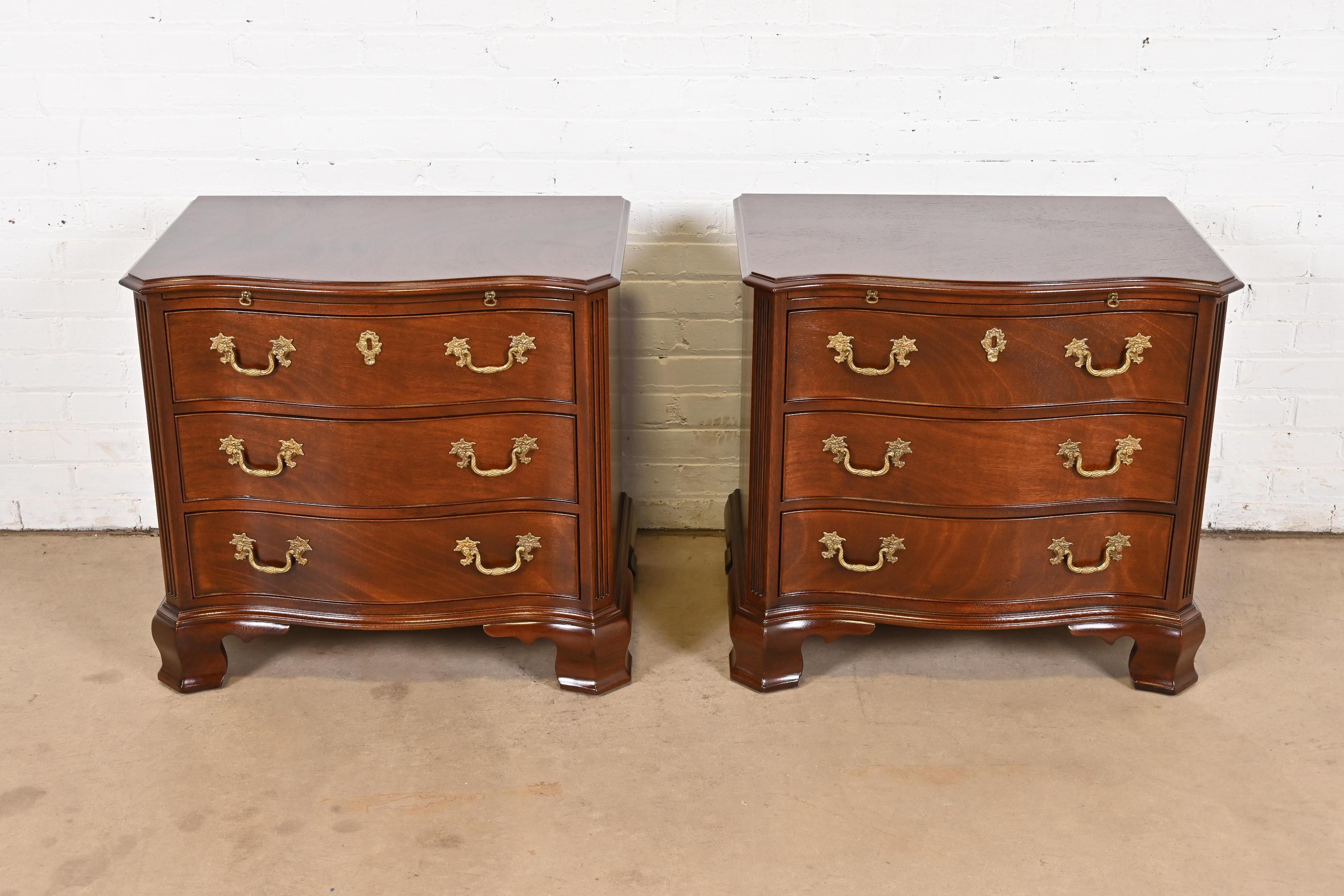 American Kindel Furniture Georgian Solid Mahogany Serpentine Front Nightstands, Pair