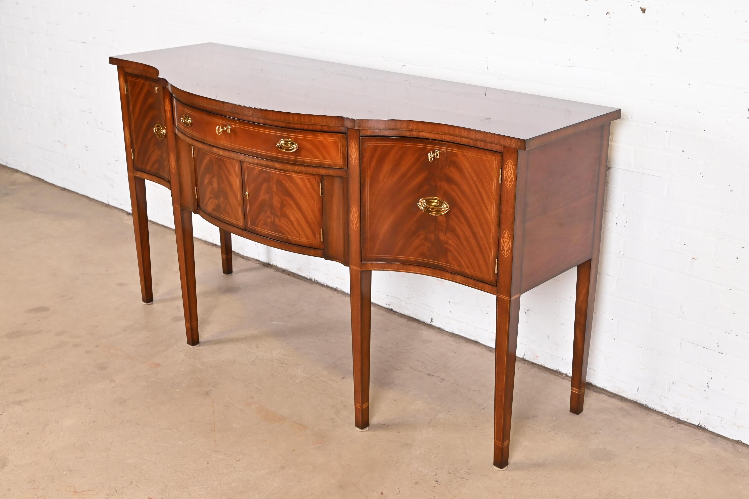 Kindel Furniture Hepplewhite Inlaid Flame Mahogany Bow Front Sideboard Credenza In Good Condition In South Bend, IN