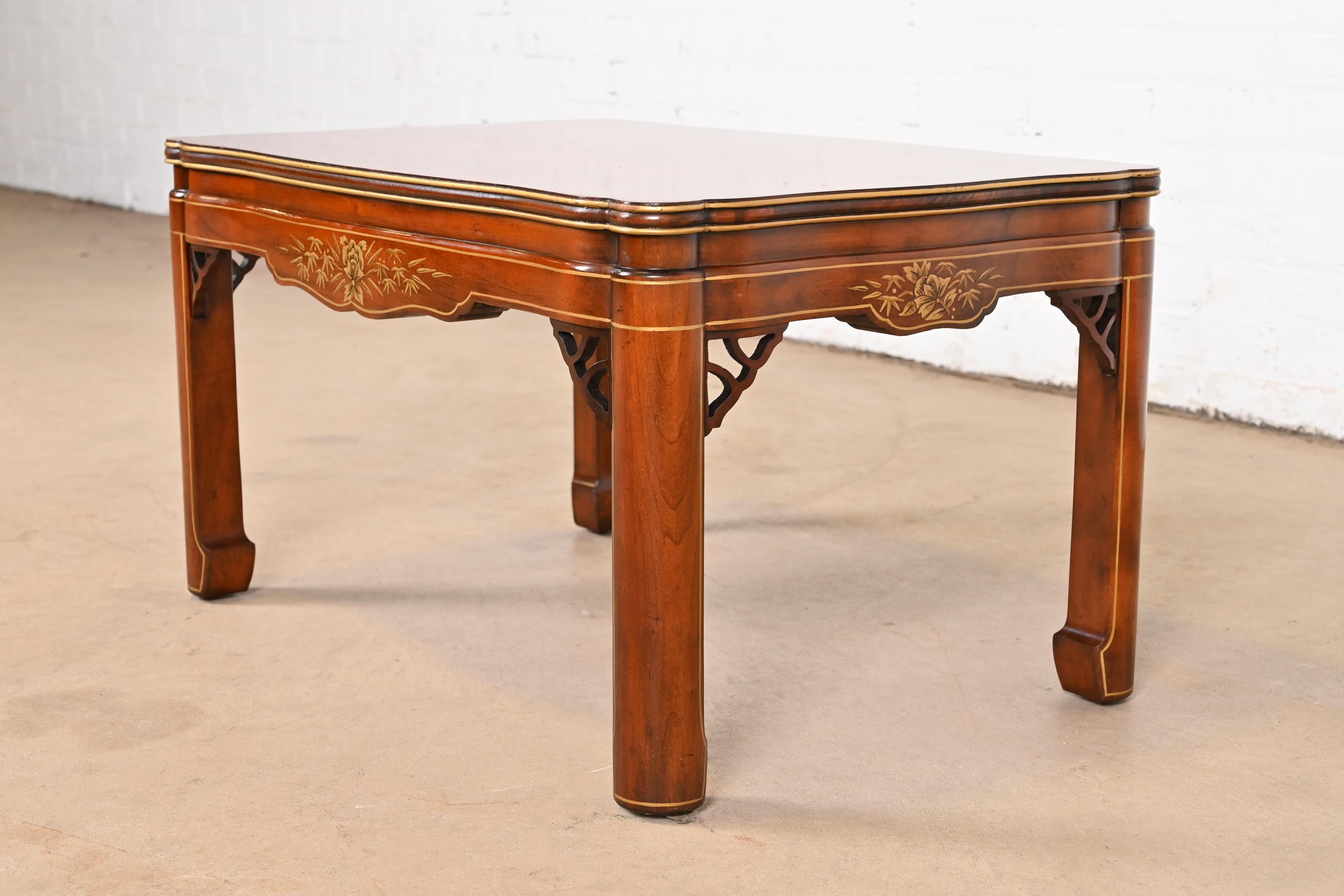 Late 20th Century Kindel Furniture Hollywood Regency Chinoiserie Painted Cherry Wood Coffee Table For Sale