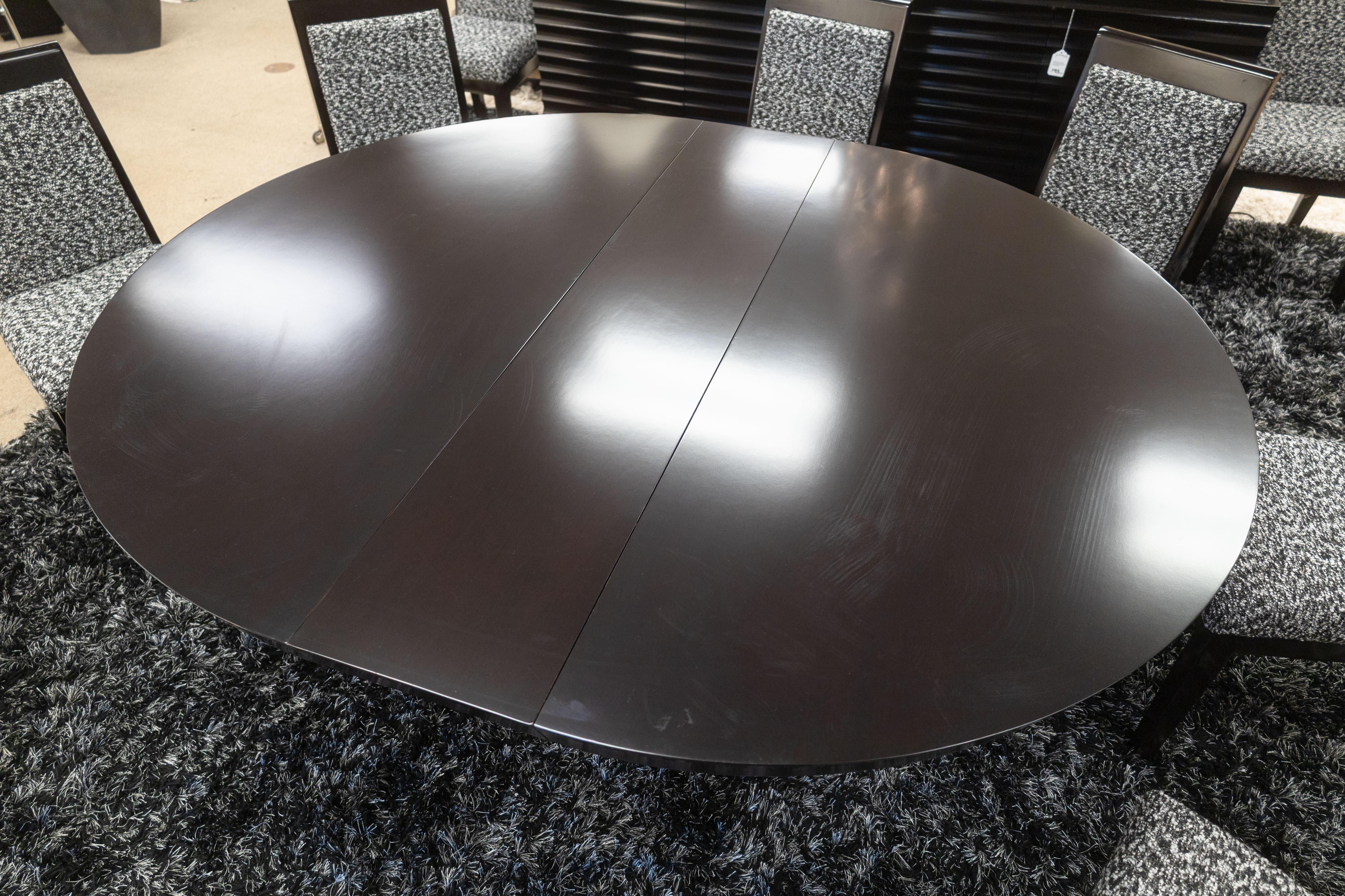 Kindel Furniture Mark Cherry Wood Custom Made Dining Table by Dorothy Draper In Good Condition For Sale In Keego Harbor, MI