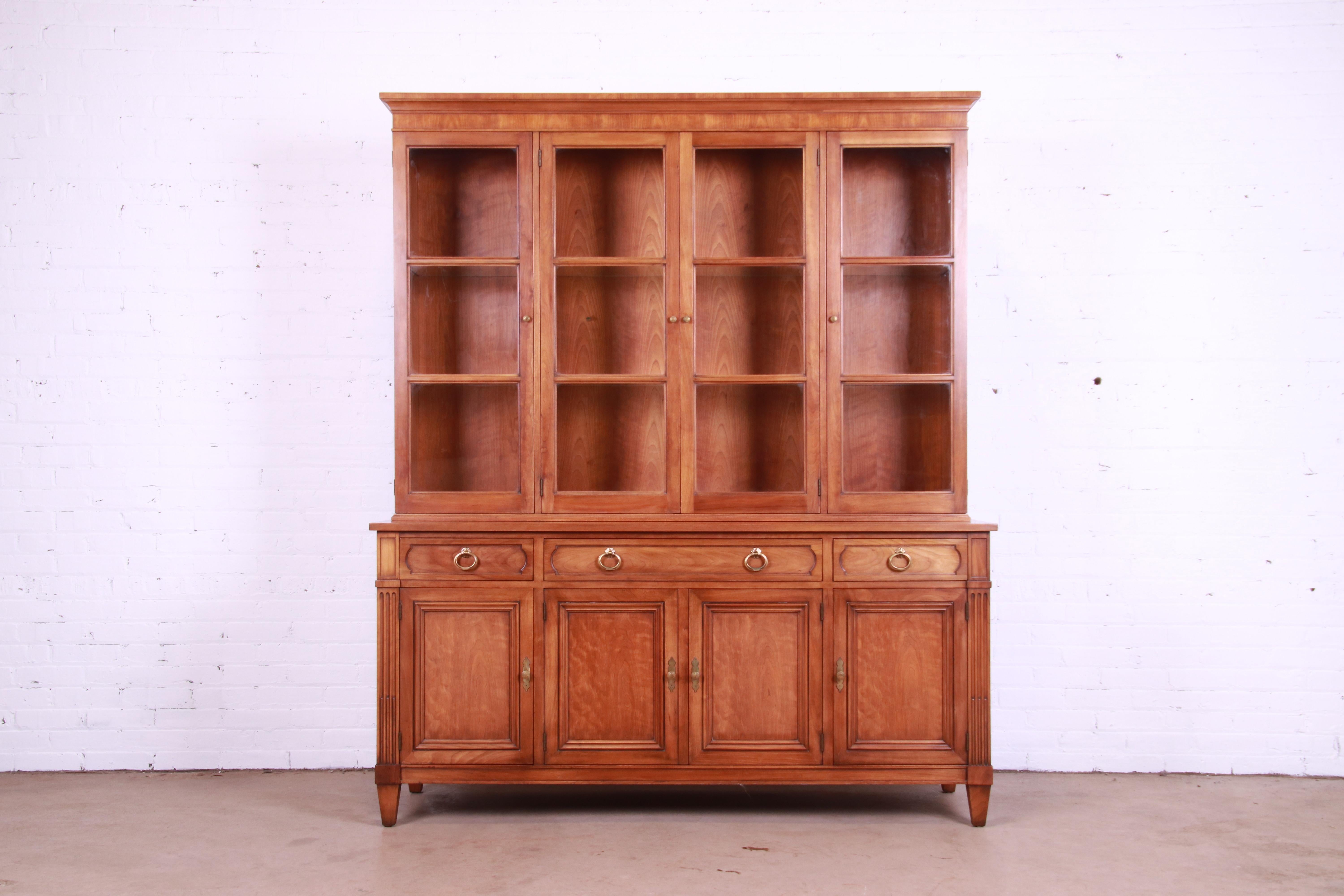 Kindel Furniture Mid-Century French Regency Cherry Breakfront Bookcase Cabinet In Good Condition For Sale In South Bend, IN