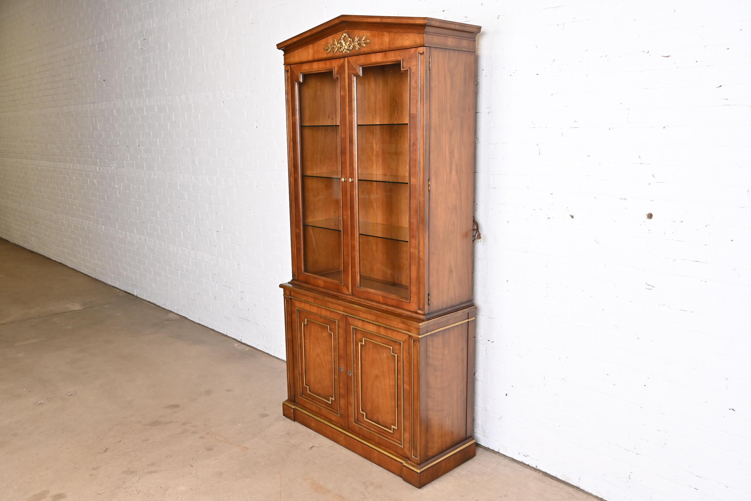 Late 20th Century Kindel Furniture Neoclassical Cherry and Gold Gilt Breakfront Bookcase Cabinet For Sale