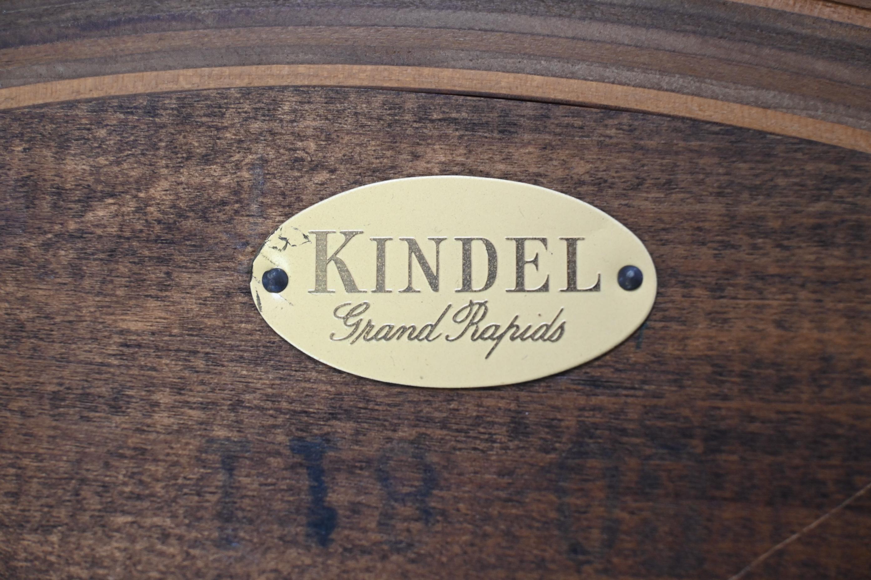 Kindel Furniture Neoclassical Style Round Side or End Table 7