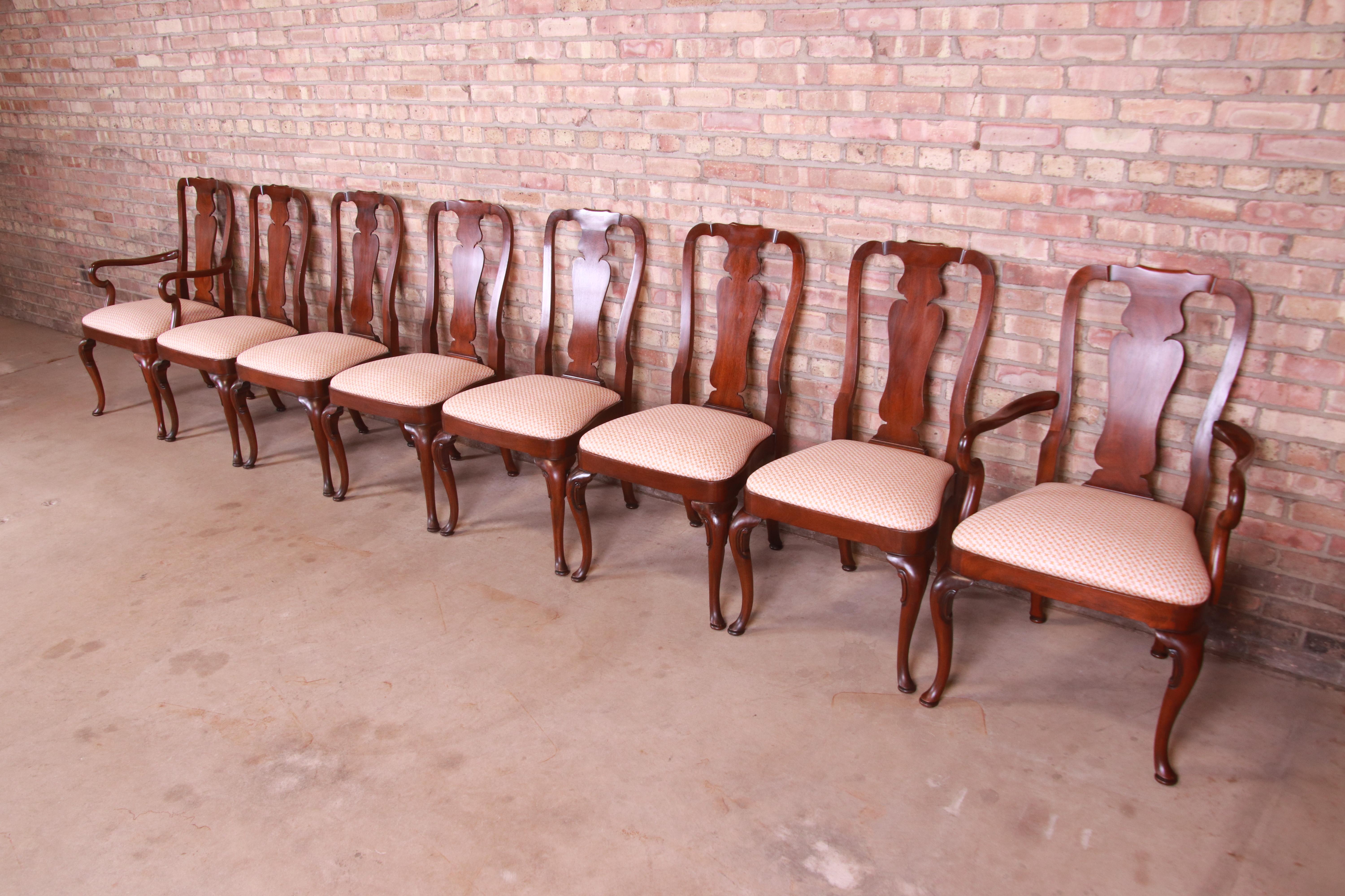 Late 20th Century Kindel Furniture Queen Anne Mahogany Dining Chairs, Set of Eight