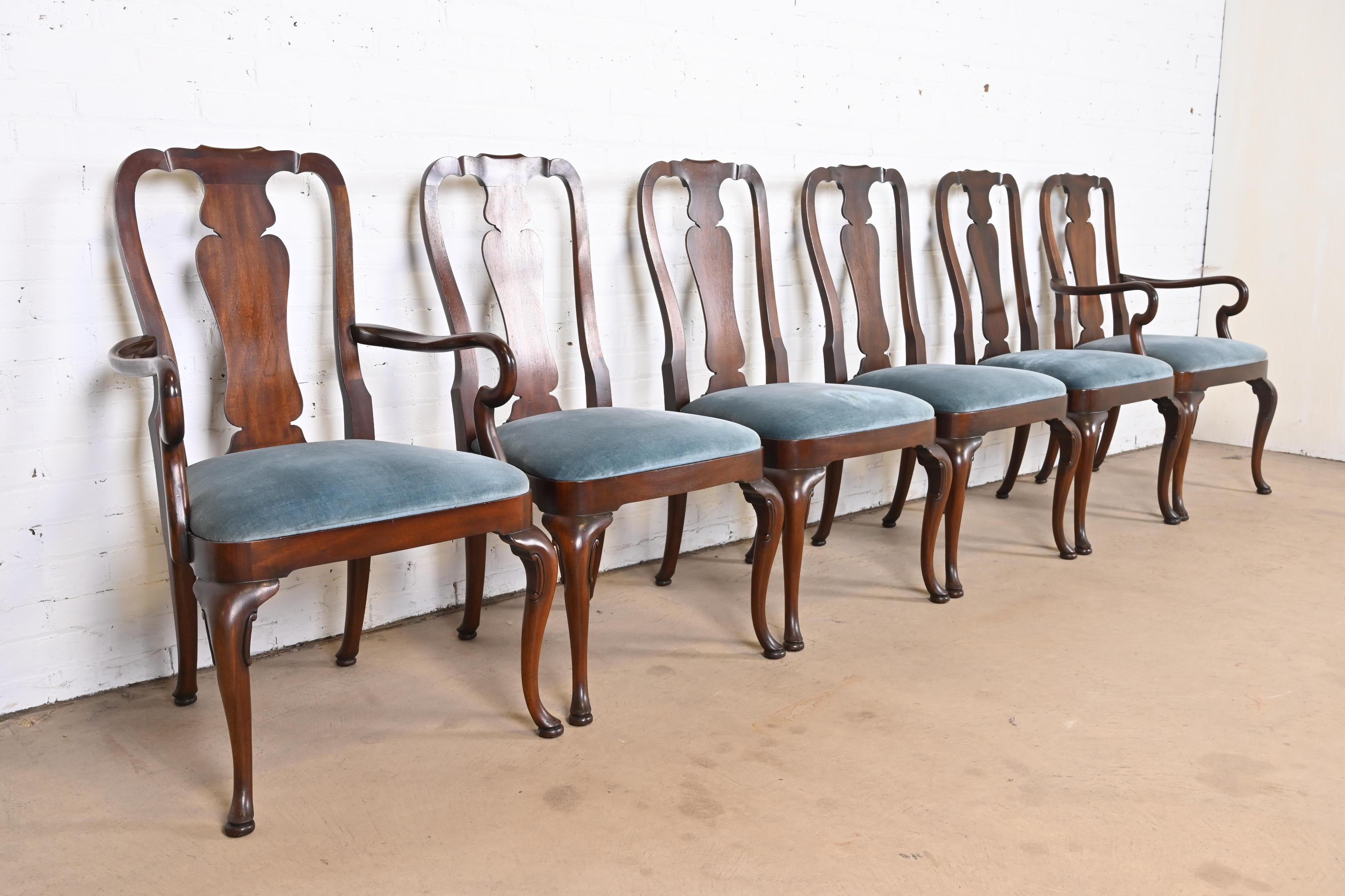 Kindel Furniture Queen Anne Mahogany Dining Chairs, Set of Six In Good Condition In South Bend, IN