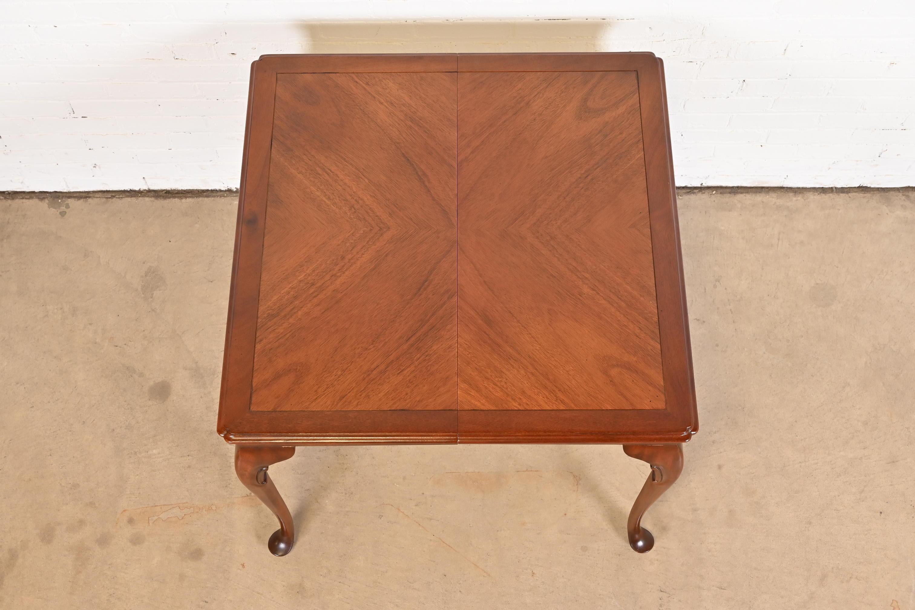 20th Century Kindel Furniture Queen Anne Mahogany Petite Extension Dining Table or Game Table For Sale