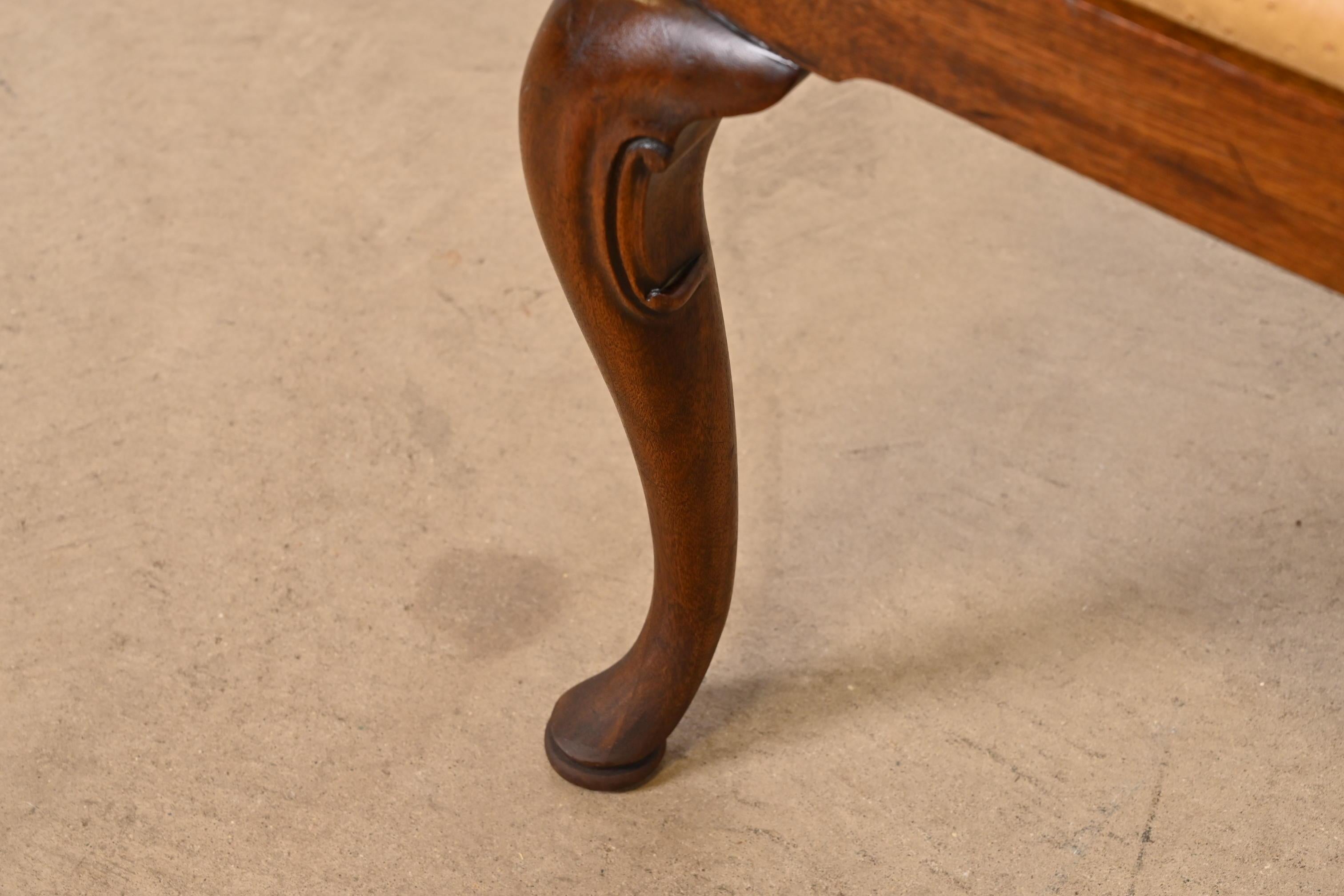 Kindel Furniture Queen Anne Solid Mahogany Dining Chairs, Set of Eight For Sale 4