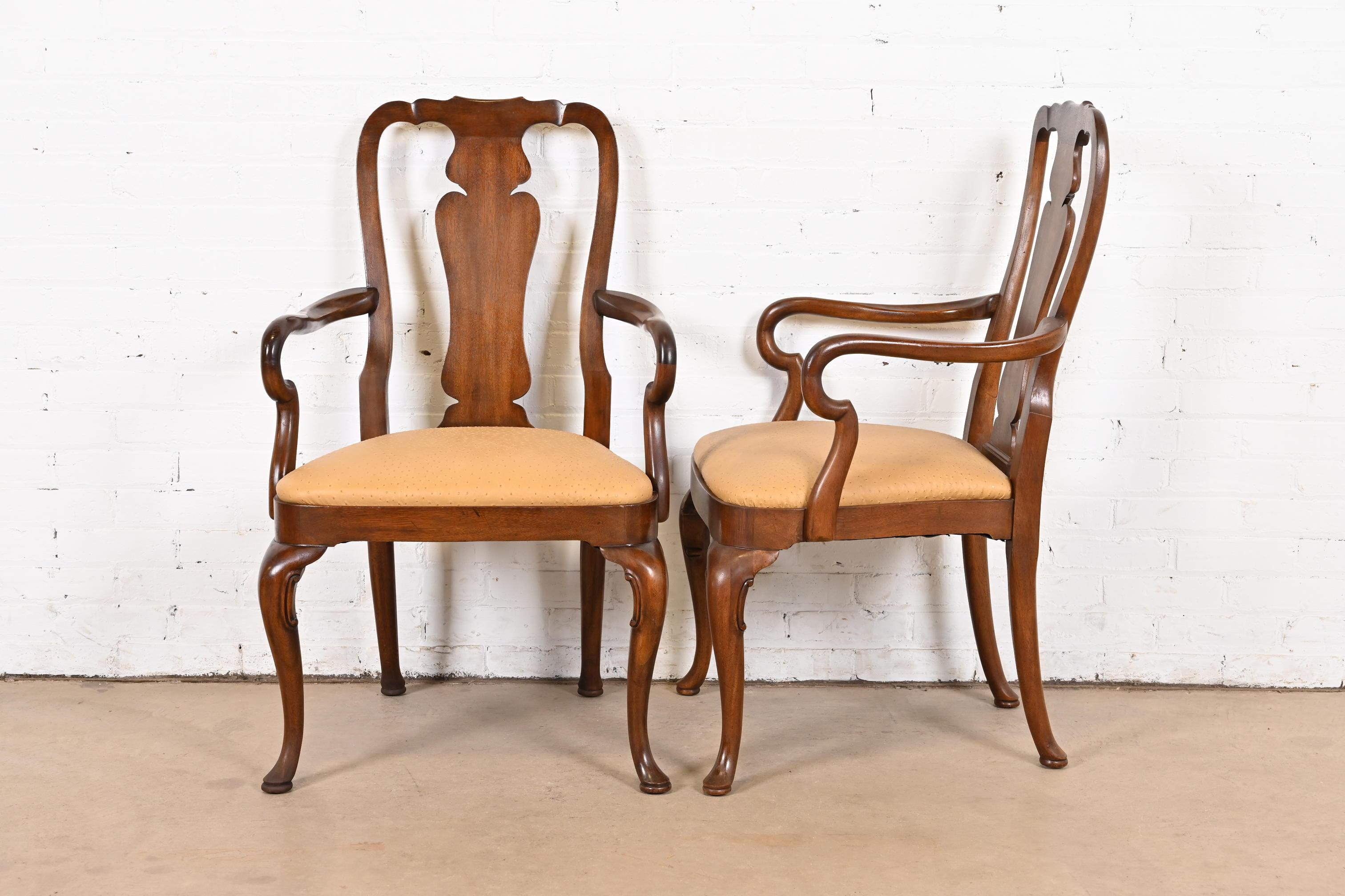 Kindel Furniture Queen Anne Solid Mahogany Dining Chairs, Set of Eight For Sale 5