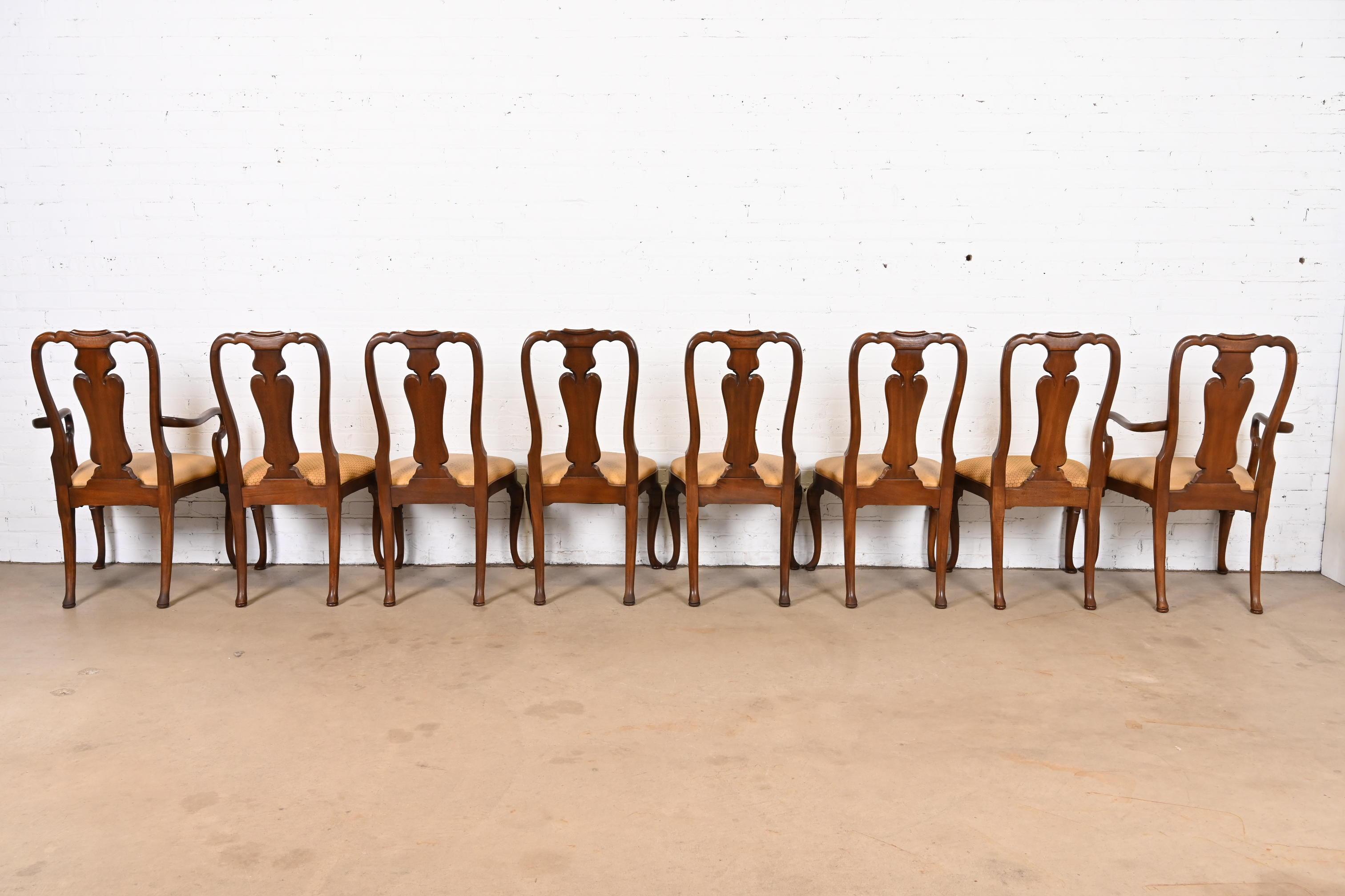 Kindel Furniture Queen Anne Solid Mahogany Dining Chairs, Set of Eight For Sale 1
