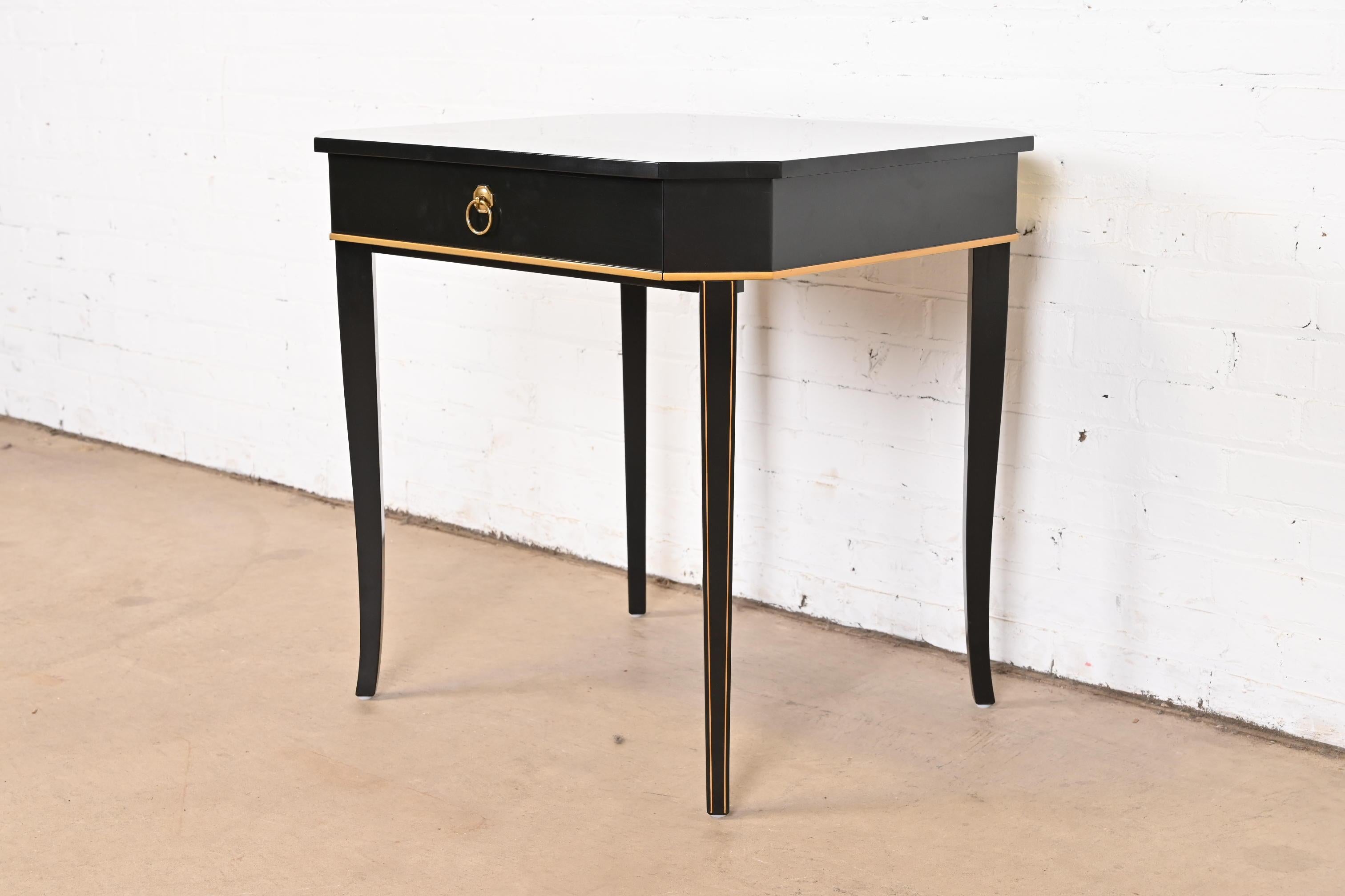 Kindel Furniture Regency Black Lacquer and Gold Gilt Tea Table In Good Condition In South Bend, IN
