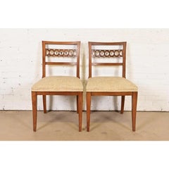 Kindel Furniture Regency geschnitzt Kirsche Wood Side Chairs oder Esszimmerstühle, Paar