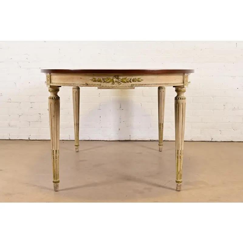 Mesa de Comedor Extensible Estilo Regencia Francesa Kindel Furniture, Circa 1960s en venta 5