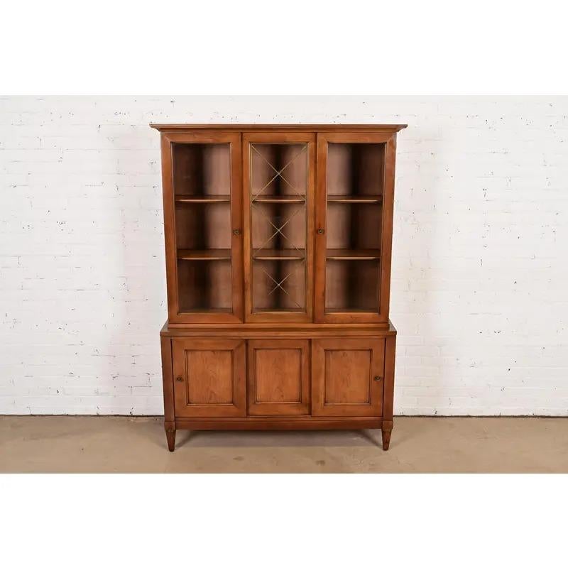 Americano Mobile libreria in stile Regency francese Luigi XVI di Kindel Furniture, CIRCA 1960 in vendita