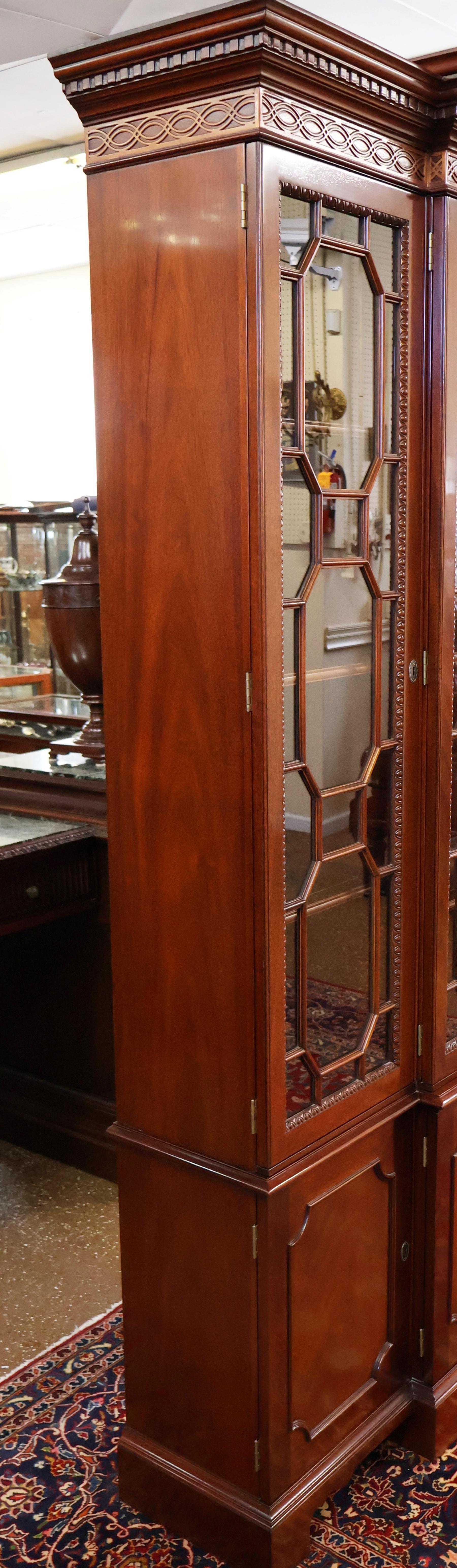 Kindel Historic Trust Mahogany Bookcase China Cabinet Breakfront In Good Condition For Sale In Long Branch, NJ