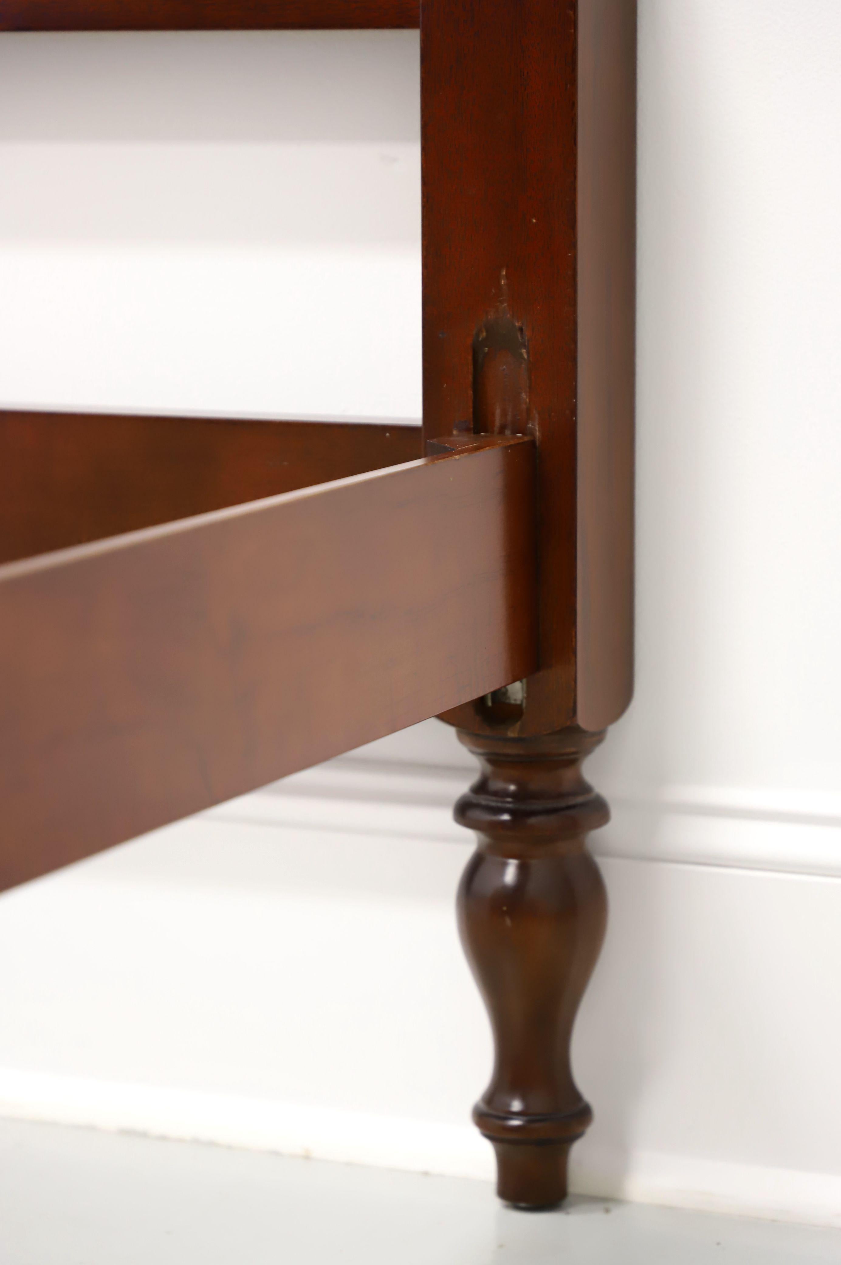 Letto a baldacchino KINDEL Legacy Mahogany Chippendale Queen Size 2