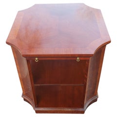 Retro Kindel Mahogany Bookmatched Banded Top Side Table Occasional Table