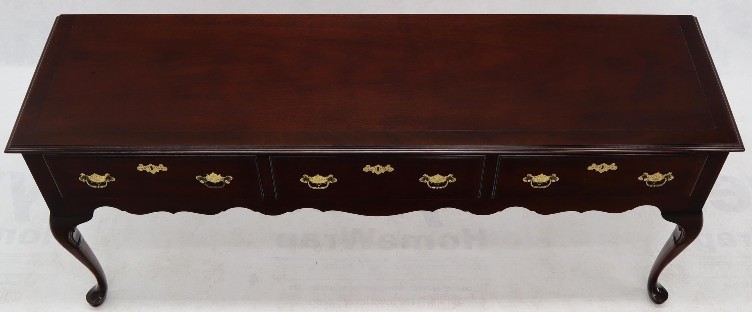 Lacquered Kindel Mahogany Queen Anne 3-Drawer Sideboard For Sale