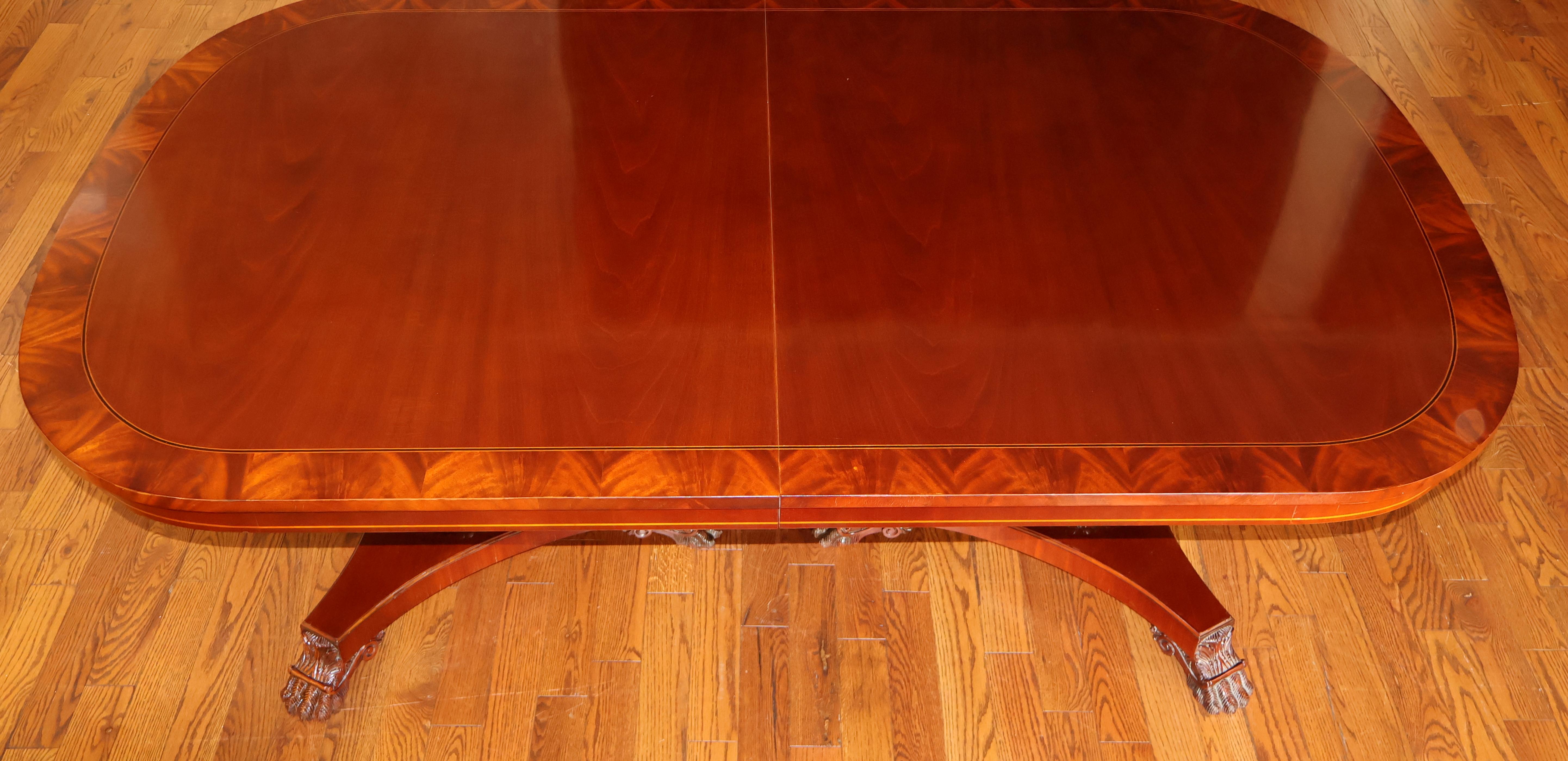 Kindel National Trust Empire Neo Classical Style Mahogany Dining Table en vente 9