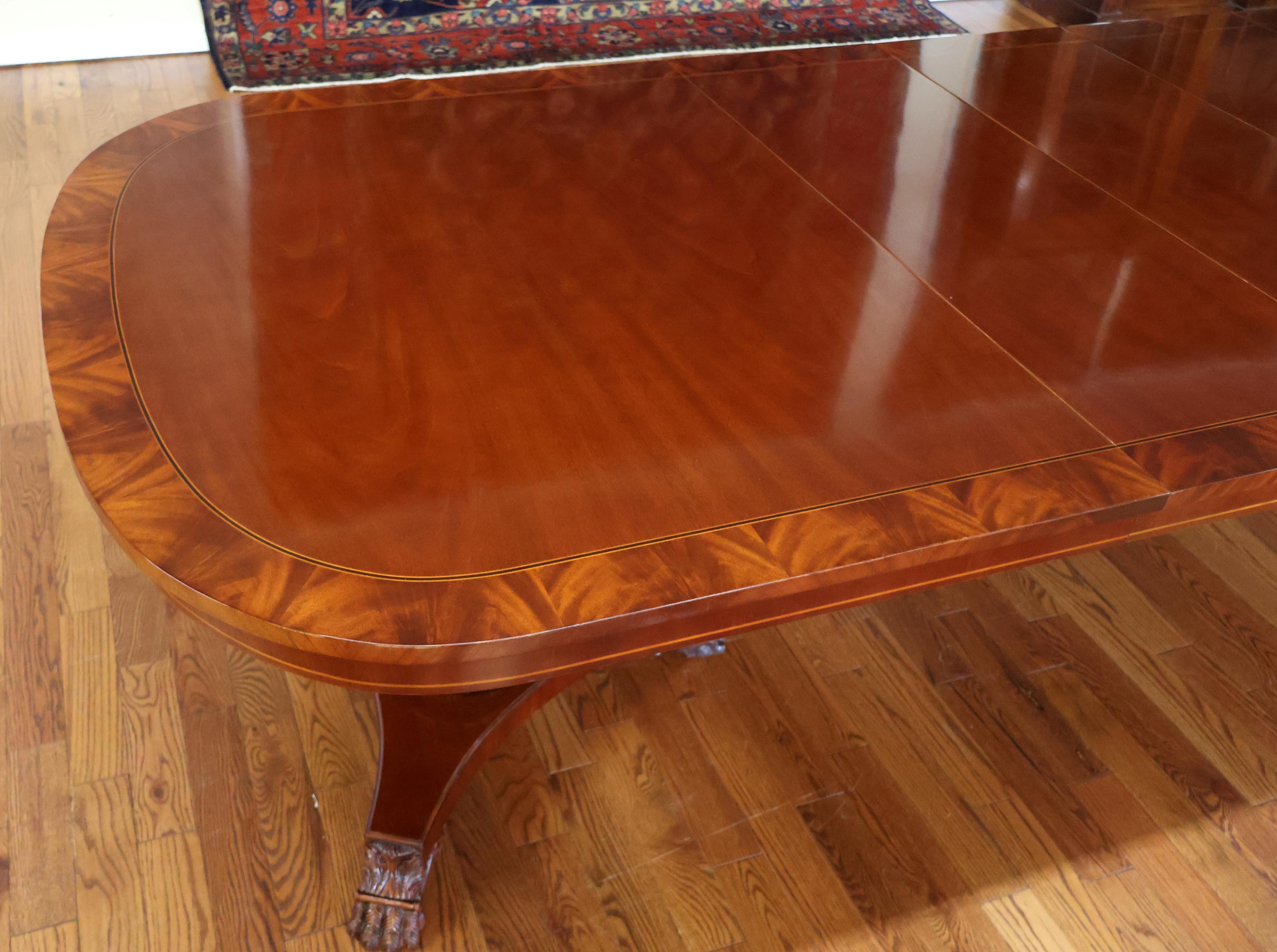 Kindel National Trust Empire Neo Classical Style Mahogany Dining Table en vente 1