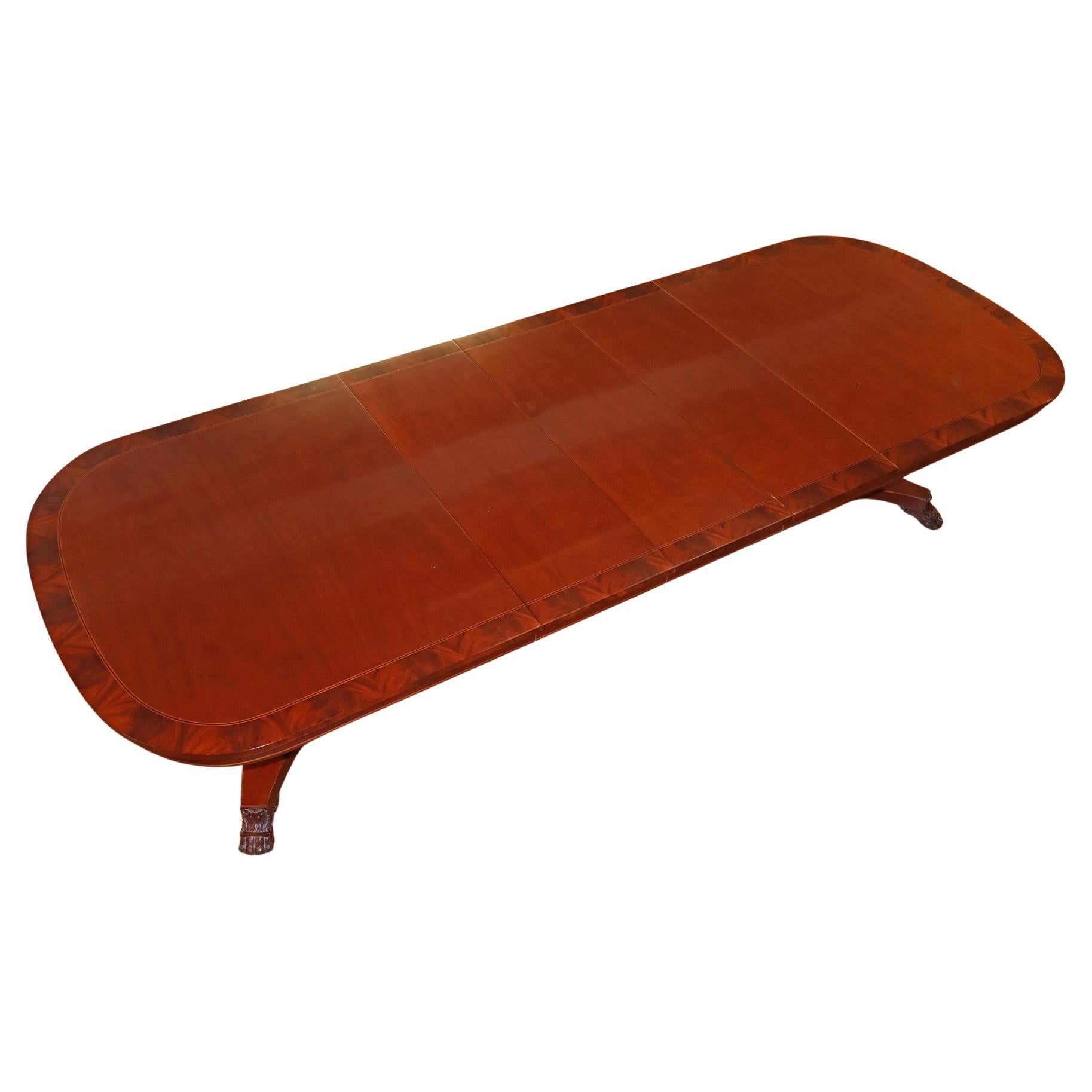 Kindel National Trust Empire Neo Classical Style Mahogany Dining Table en vente