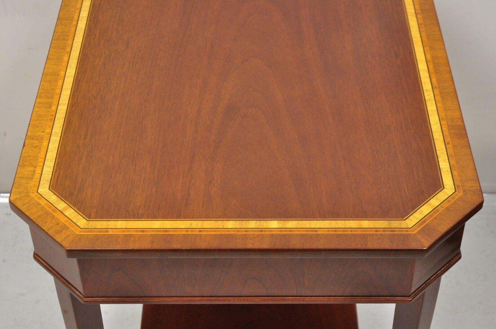 Kindel Preservation Satinwood Inlay Banded Mahogany 2 Tier Side End Table In Good Condition For Sale In Philadelphia, PA
