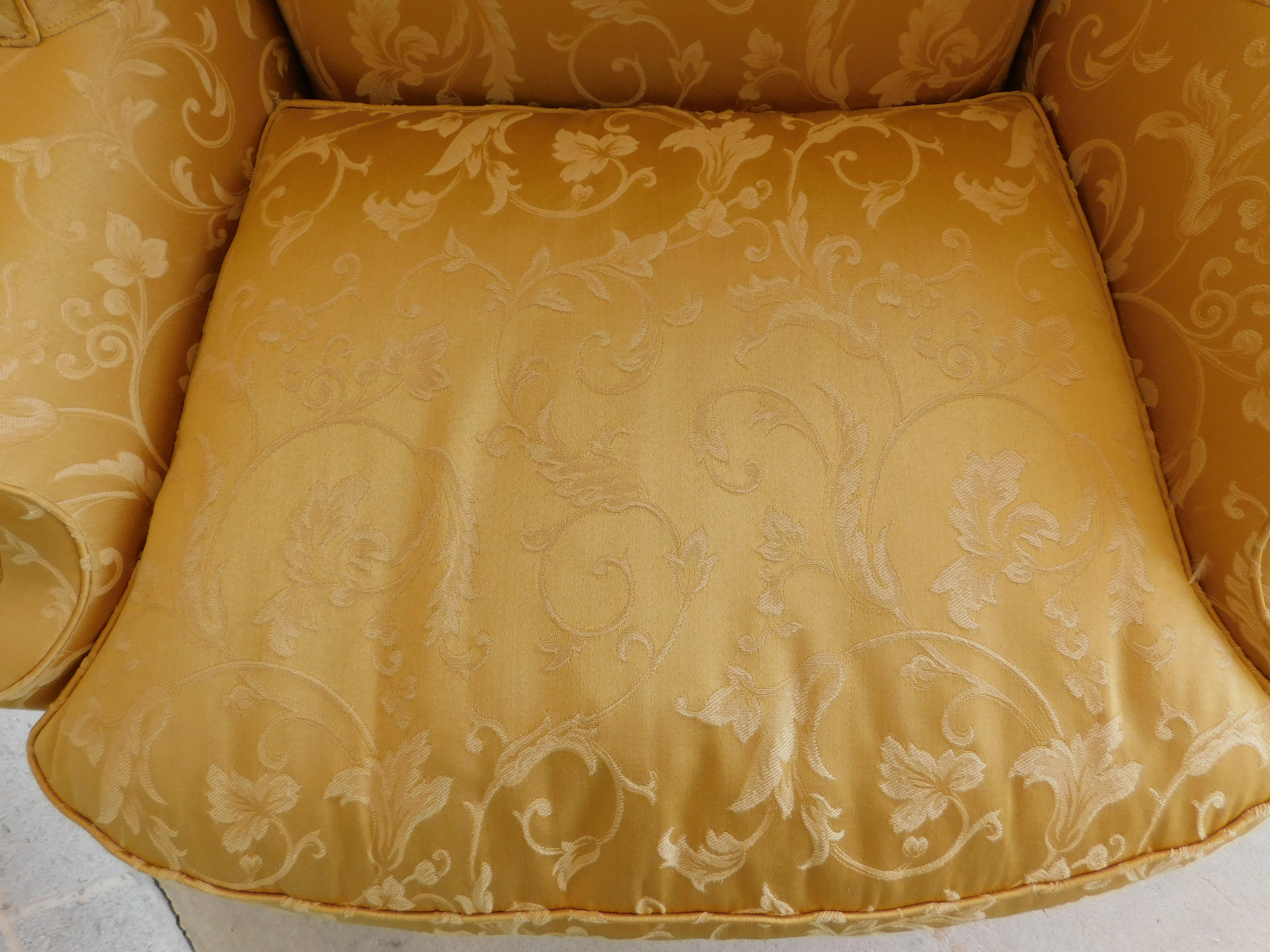 Acajou Paire de chaises à dossier à ailes de style Chippendale de la collection Winterthur en vente