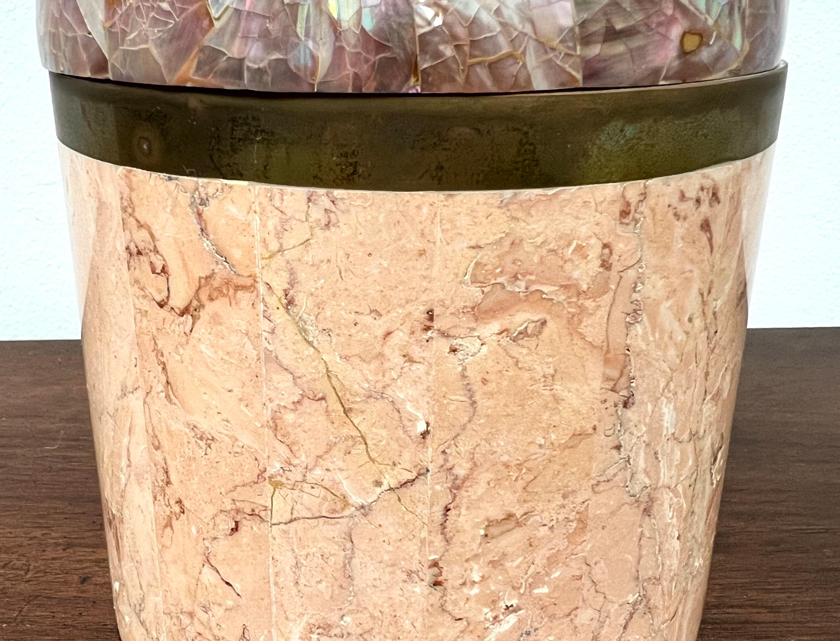 KINDER-HARRIS DARA 1980's Pink Tessellated Stone Round Box wth Dome Lid In Good Condition For Sale In Charlotte, NC