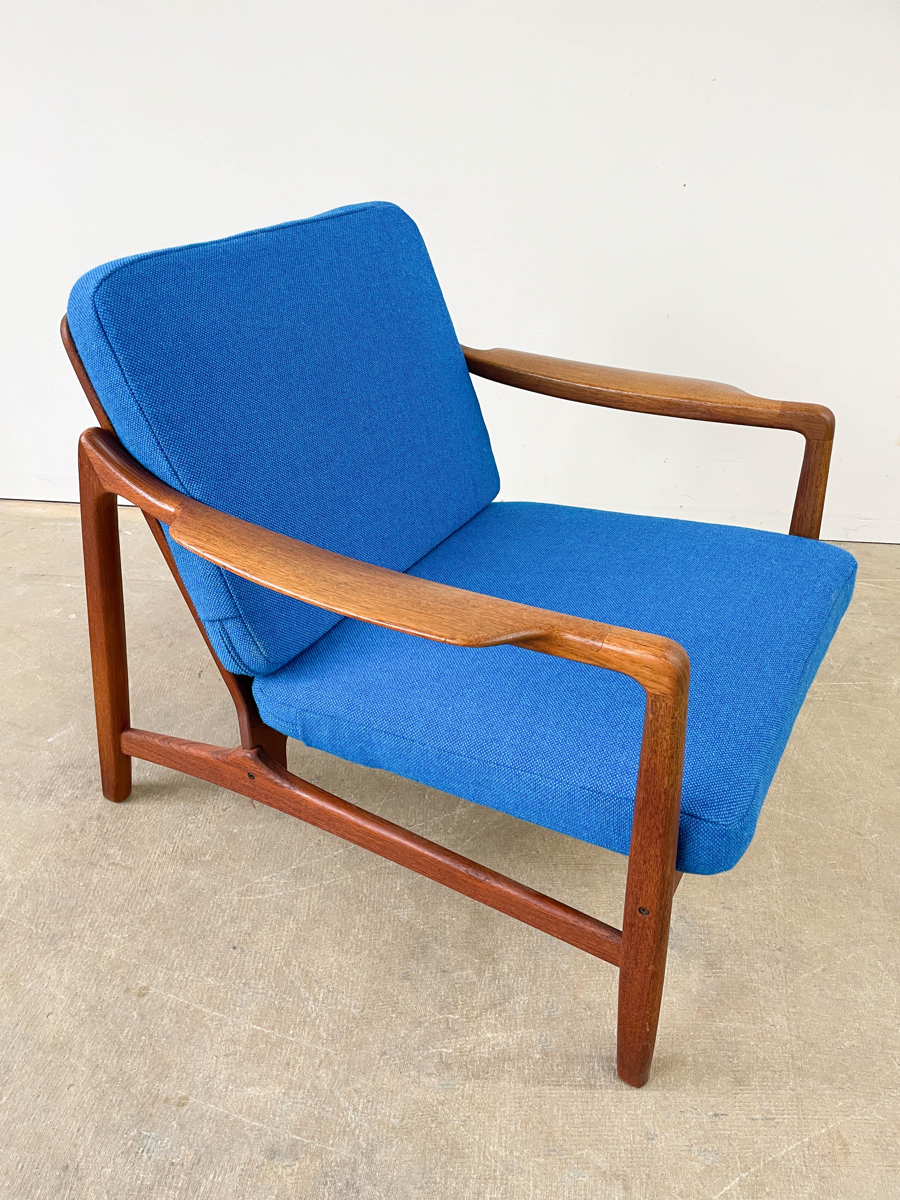 Kindt Larsen Teak Lounge Chairs 116 for France and Son For Sale 7