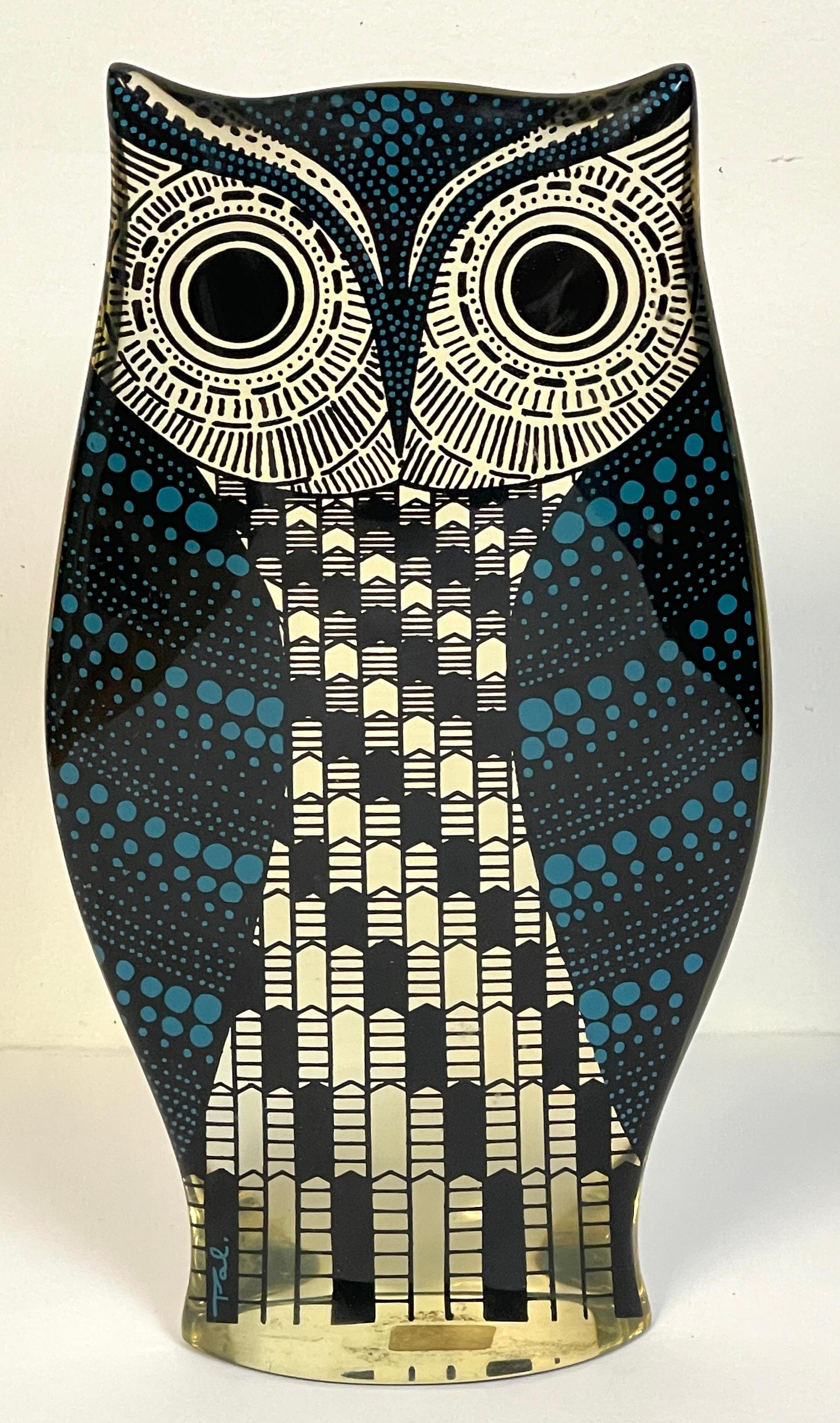Kinechromatic Lucite Owl by Abraham Palatnik, C 1970s
A colorful lucite op art standing figure of an owl, by Brazilian artist Abraham Palatnik (1928-2020) T
he owl figure stands 7-Inches high x 4-Inches wide x 2- Inches deep
Remnants of a 