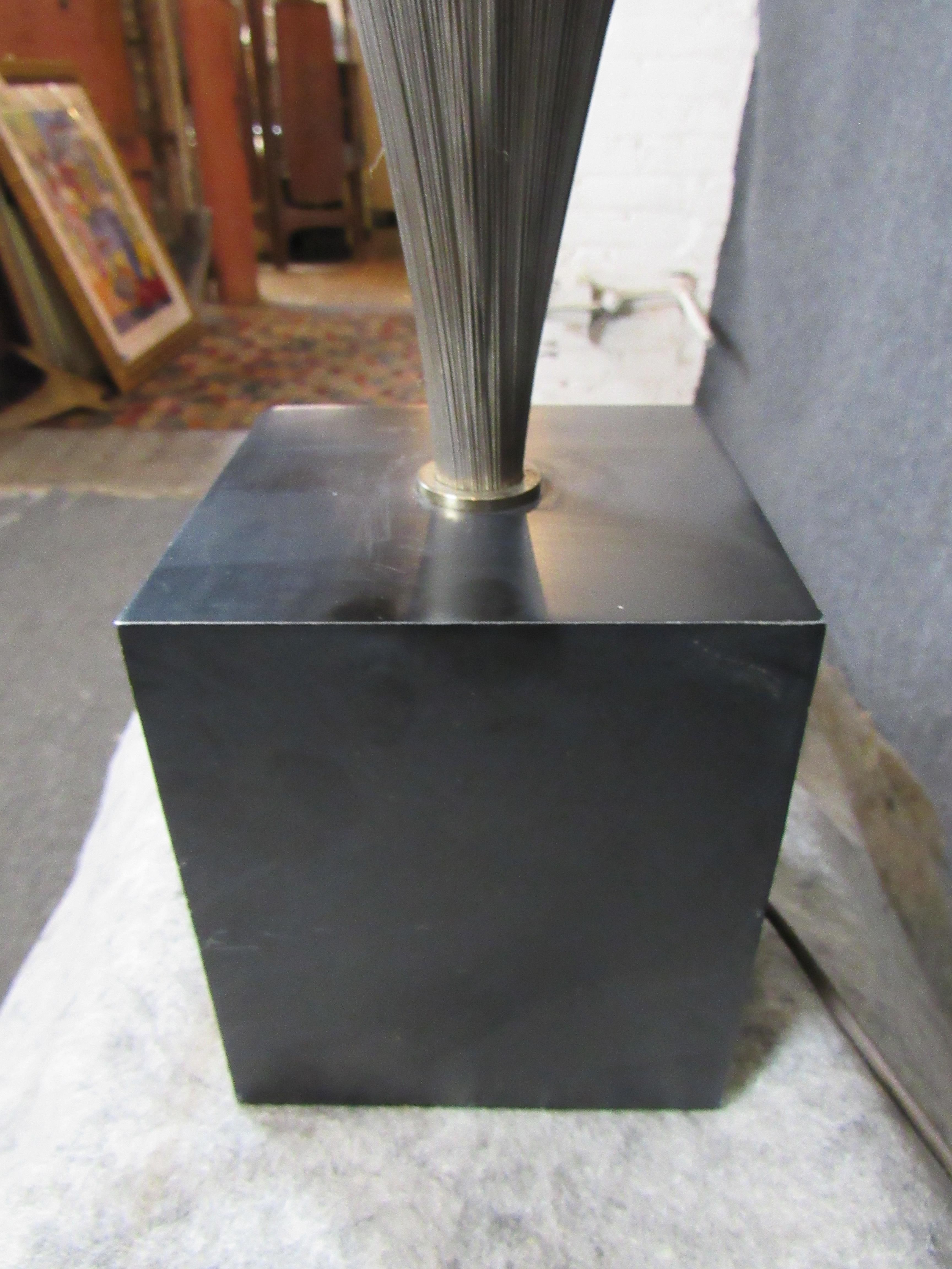Kinetische Lampe im Bertoia-Stil von Laurel (Metall) im Angebot