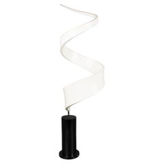 Kinetische Lucite-Obelisk-Skulptur aus Plexiglas