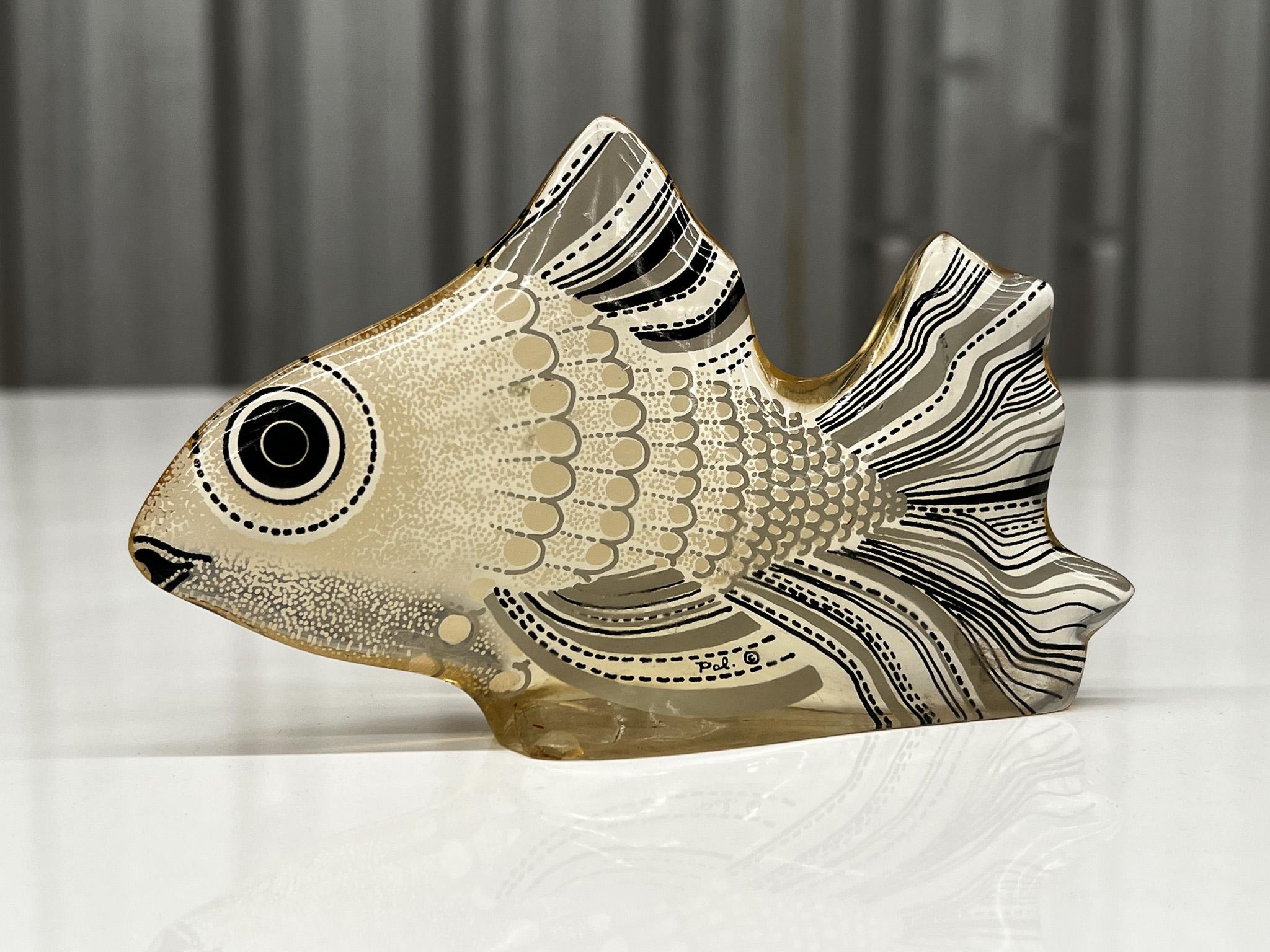 This Brazilian modern sculpture was designed by Abraham Palatinik and made in the 1960s. It is a part of the Artemis collection that features hundreds of different animals, each with sleek, flat silhouettes. The goldfish sculpture is made with resin