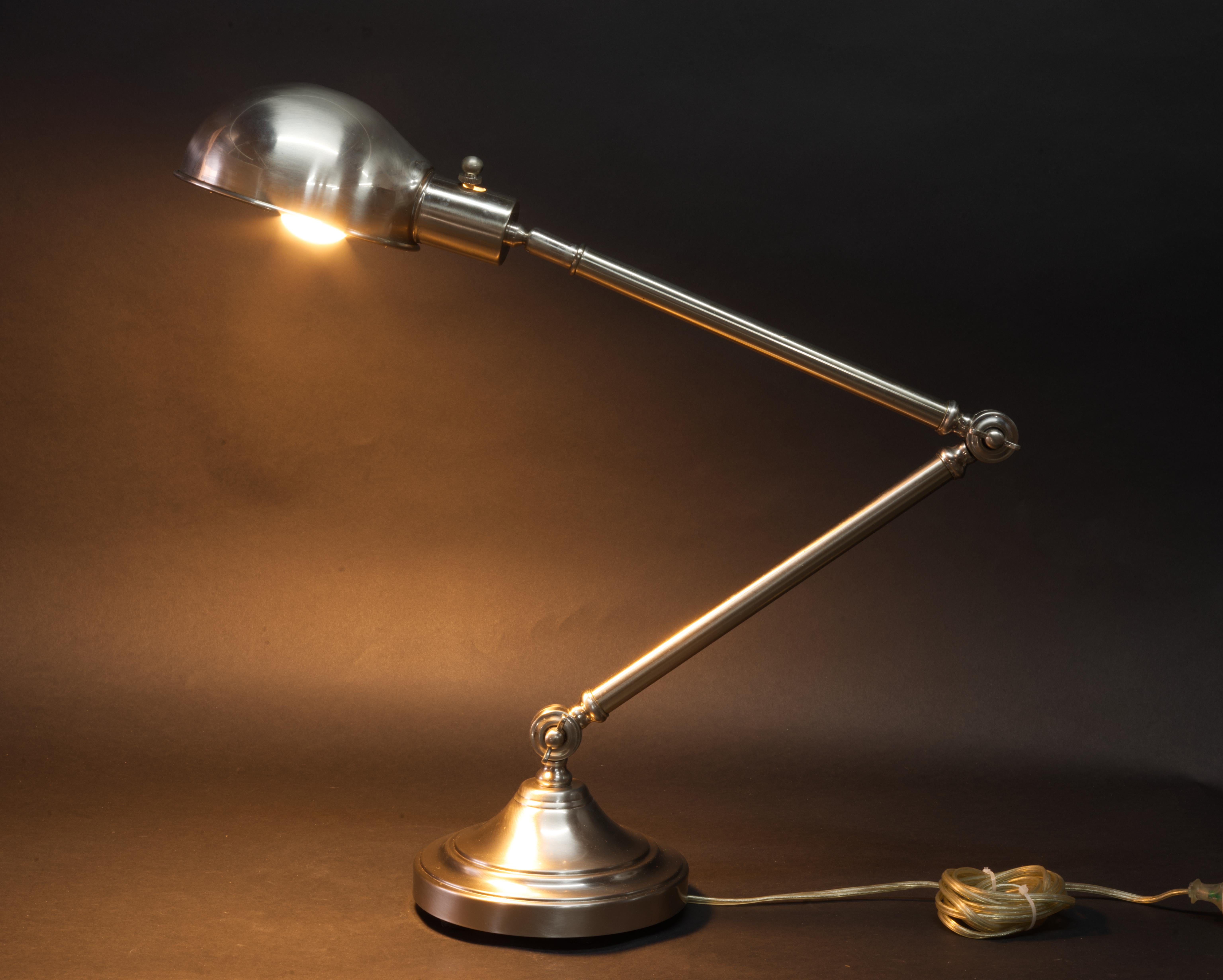  Lampe de bureau cinétique Robert Abbey en chrome brossé modèle n° 1500 en vente 2