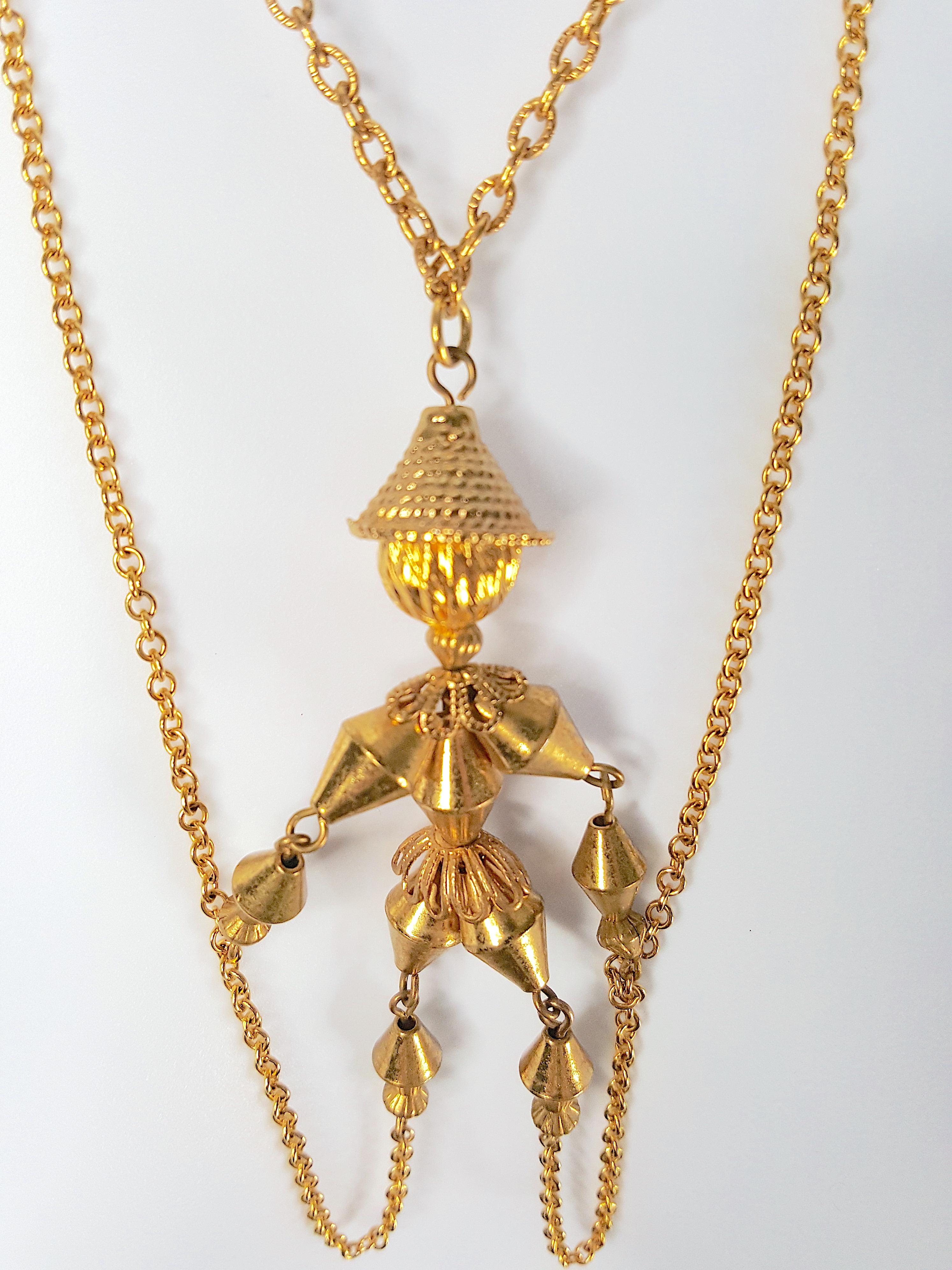 KineticPuppetStringsPinocchio GoldTexturedChainLink3Strand Early20thC. Necklace In Good Condition For Sale In Chicago, IL