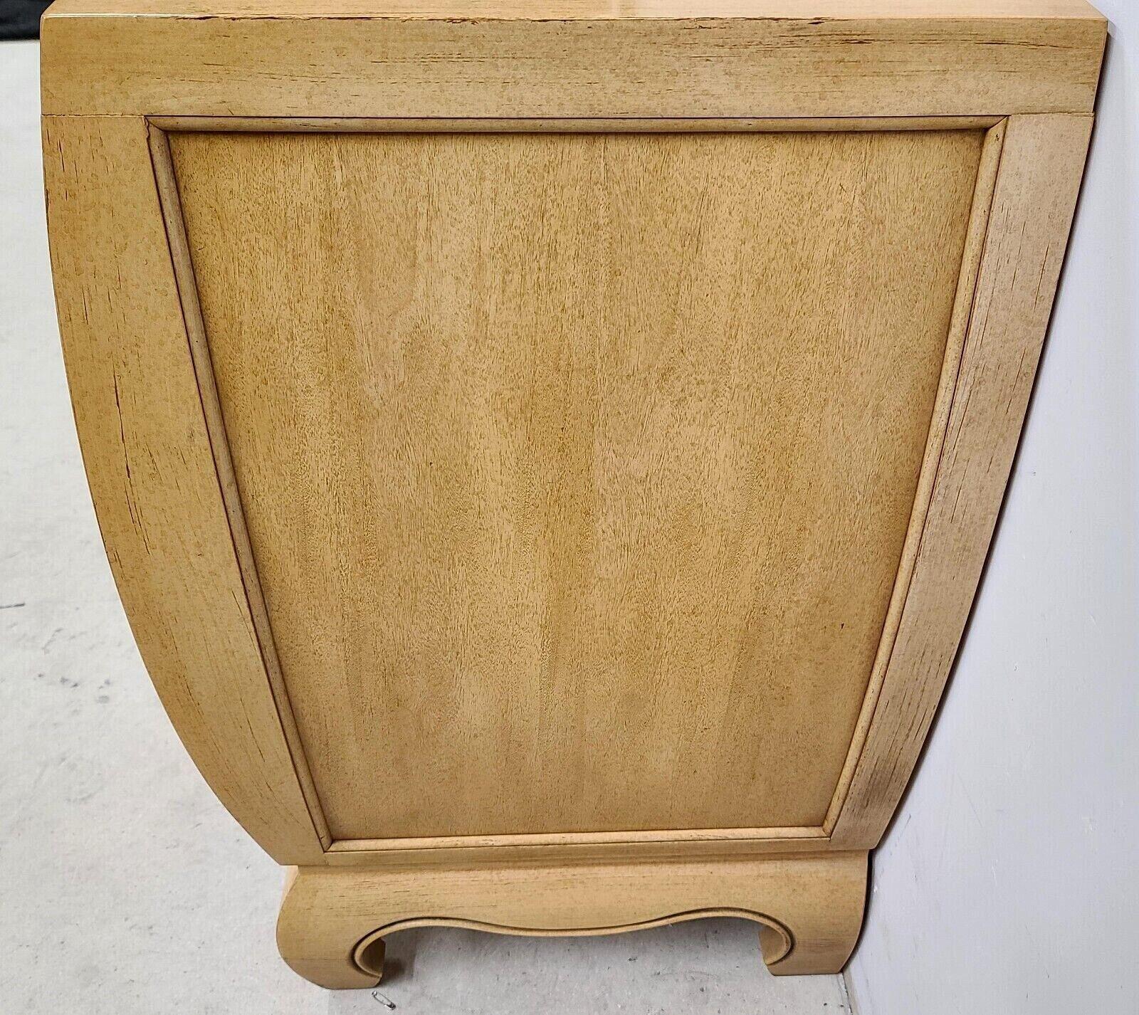 Tables de nuit en bois de ronce de roi par Century Furniture en vente 1