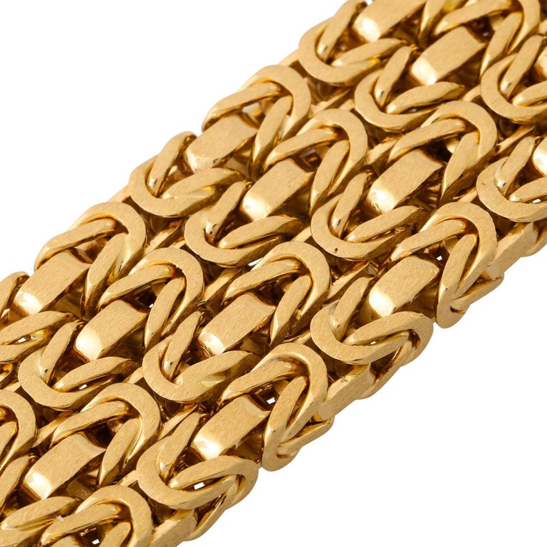 King Chain For Sale at 1stDibs