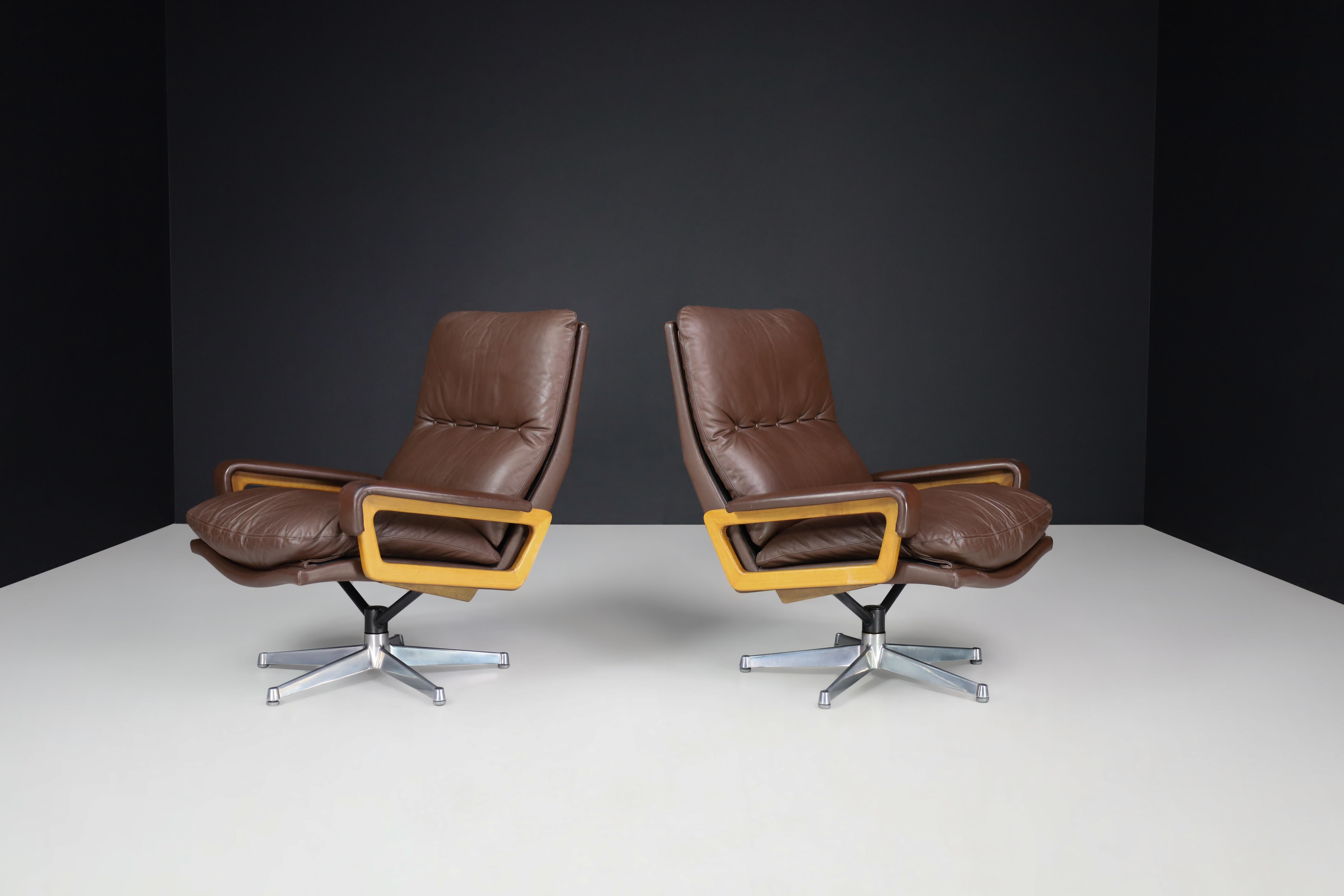 Mid-Century Modern 'King' Chairs by André Vandenbeuck for Strässle, Switzerland, 1970s