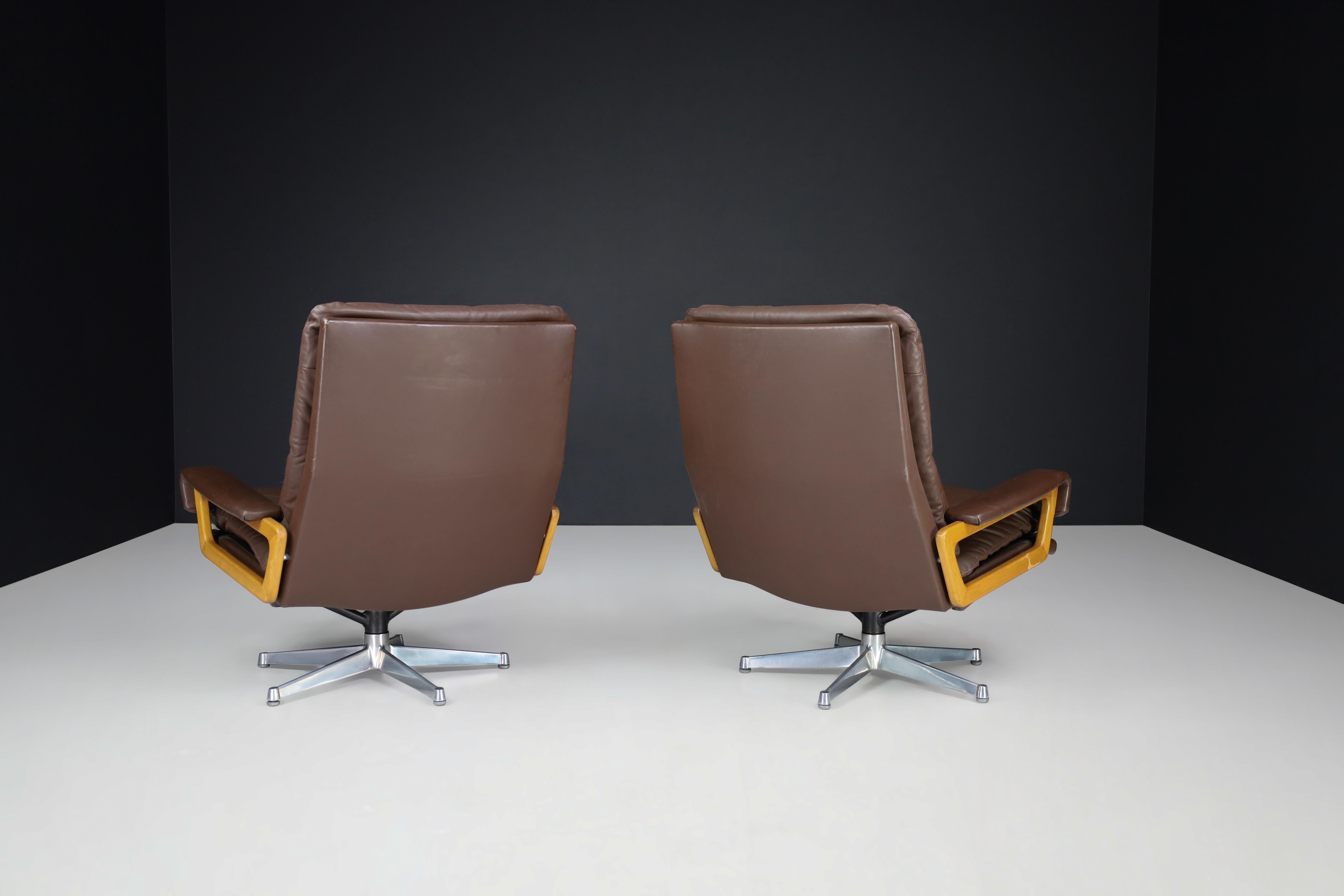 Swiss 'King' Chairs by André Vandenbeuck for Strässle, Switzerland, 1970s