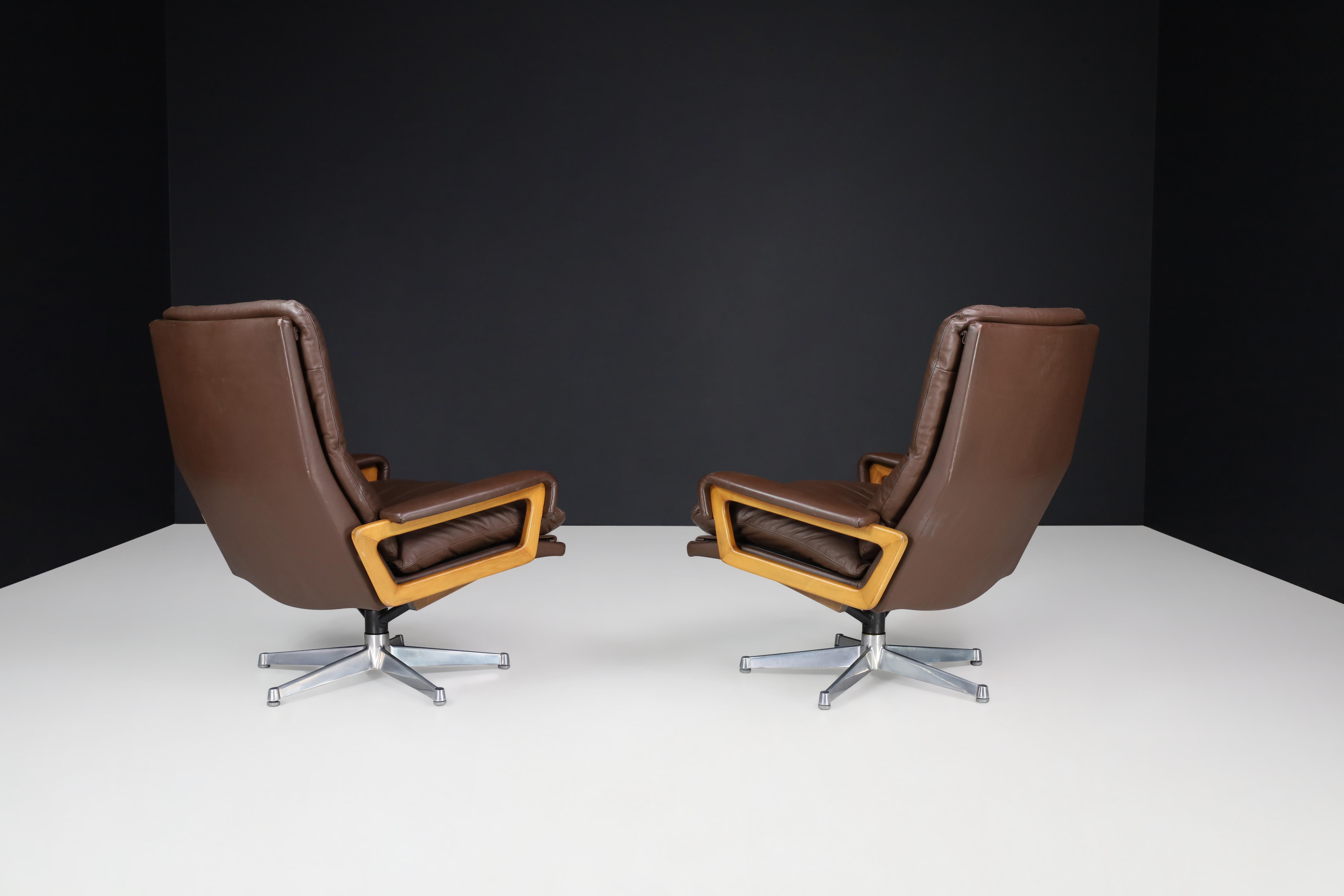 20th Century 'King' Chairs by André Vandenbeuck for Strässle, Switzerland, 1970s