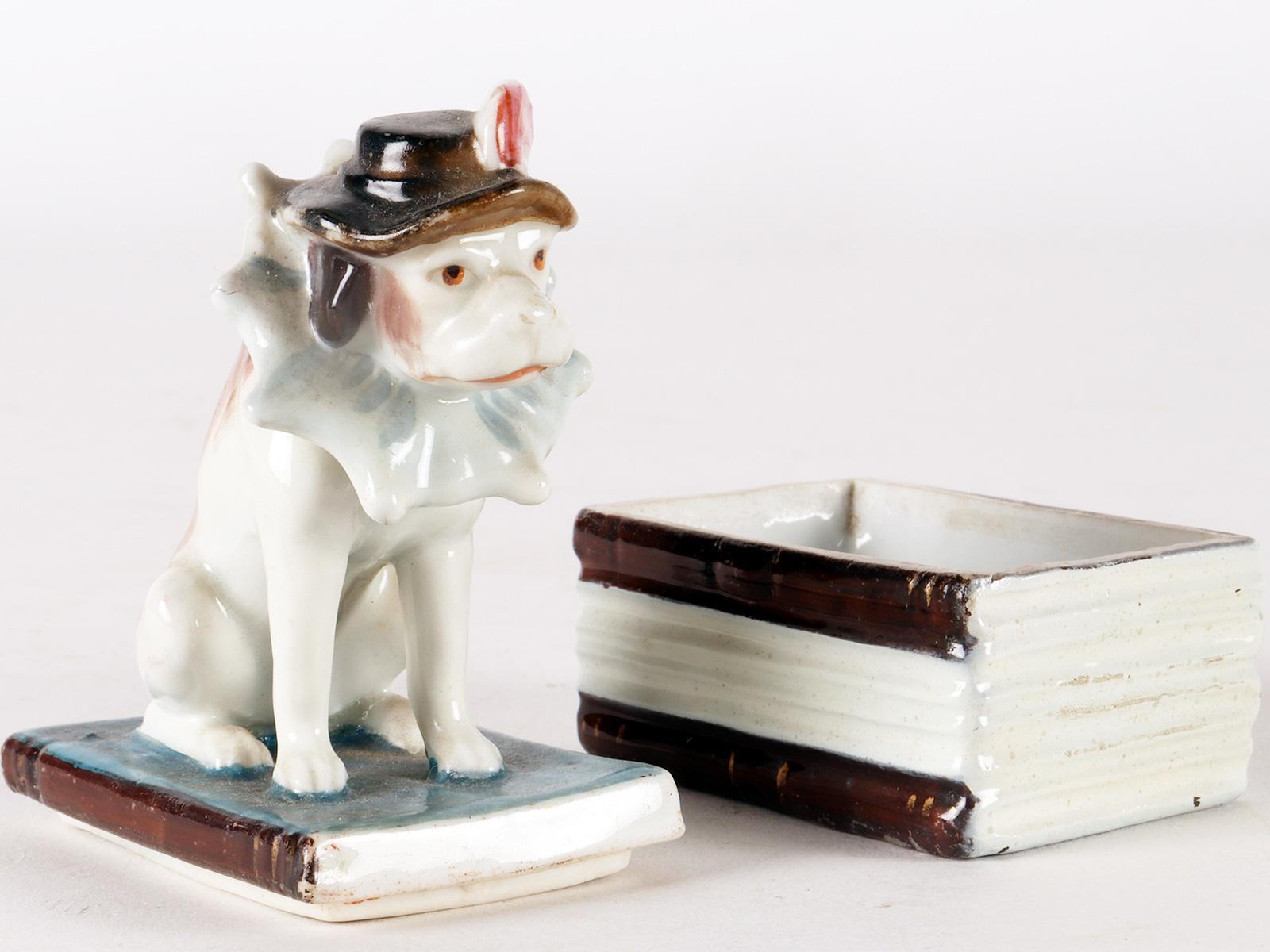 King Charles Cavalier porcelain box, sitting on the books, England 1850. For Sale 1