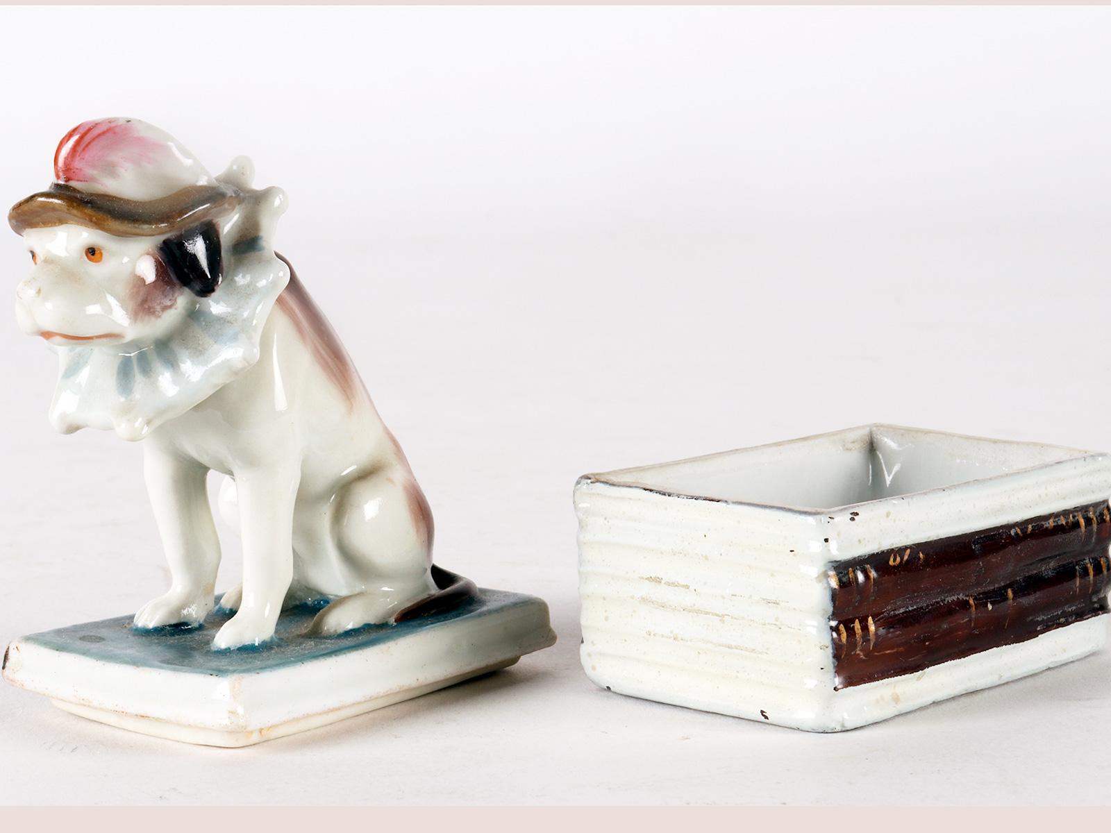 King Charles Cavalier porcelain box, sitting on the books, England 1850. For Sale 2