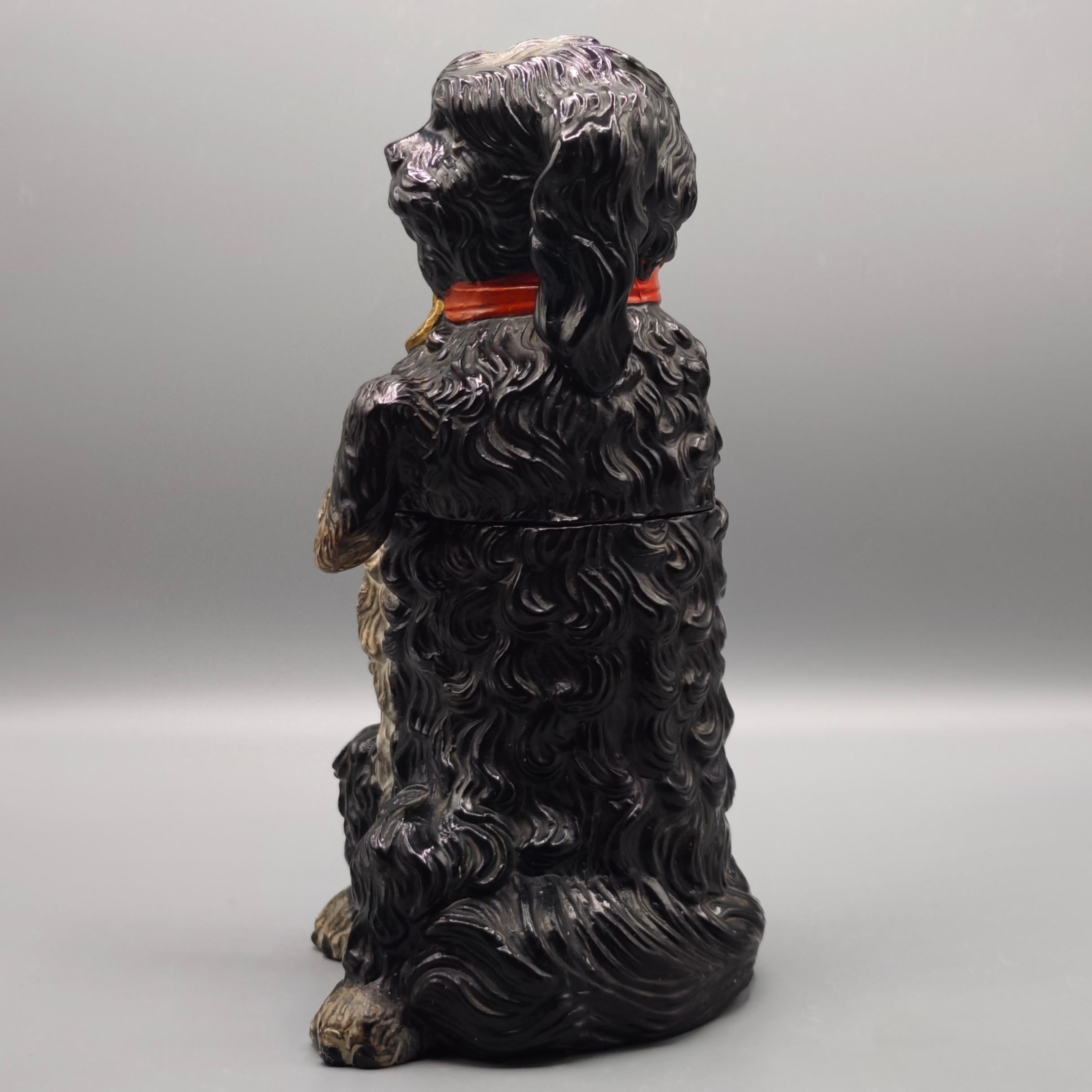 Vittoriano Vaso in ceramica Charles Charles Spaniel di  Bernhard Bloch, fine del XIX secolo in vendita